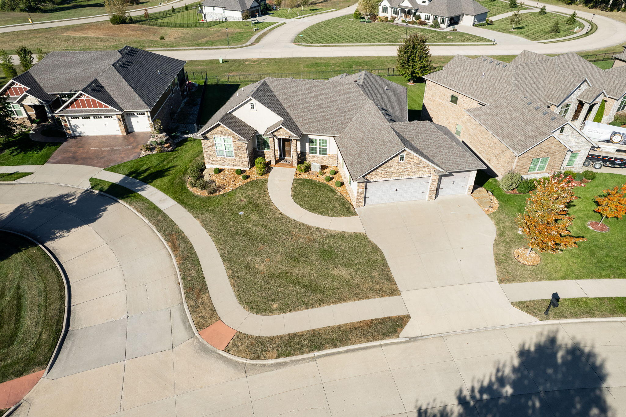 801 SUNSTONE LN