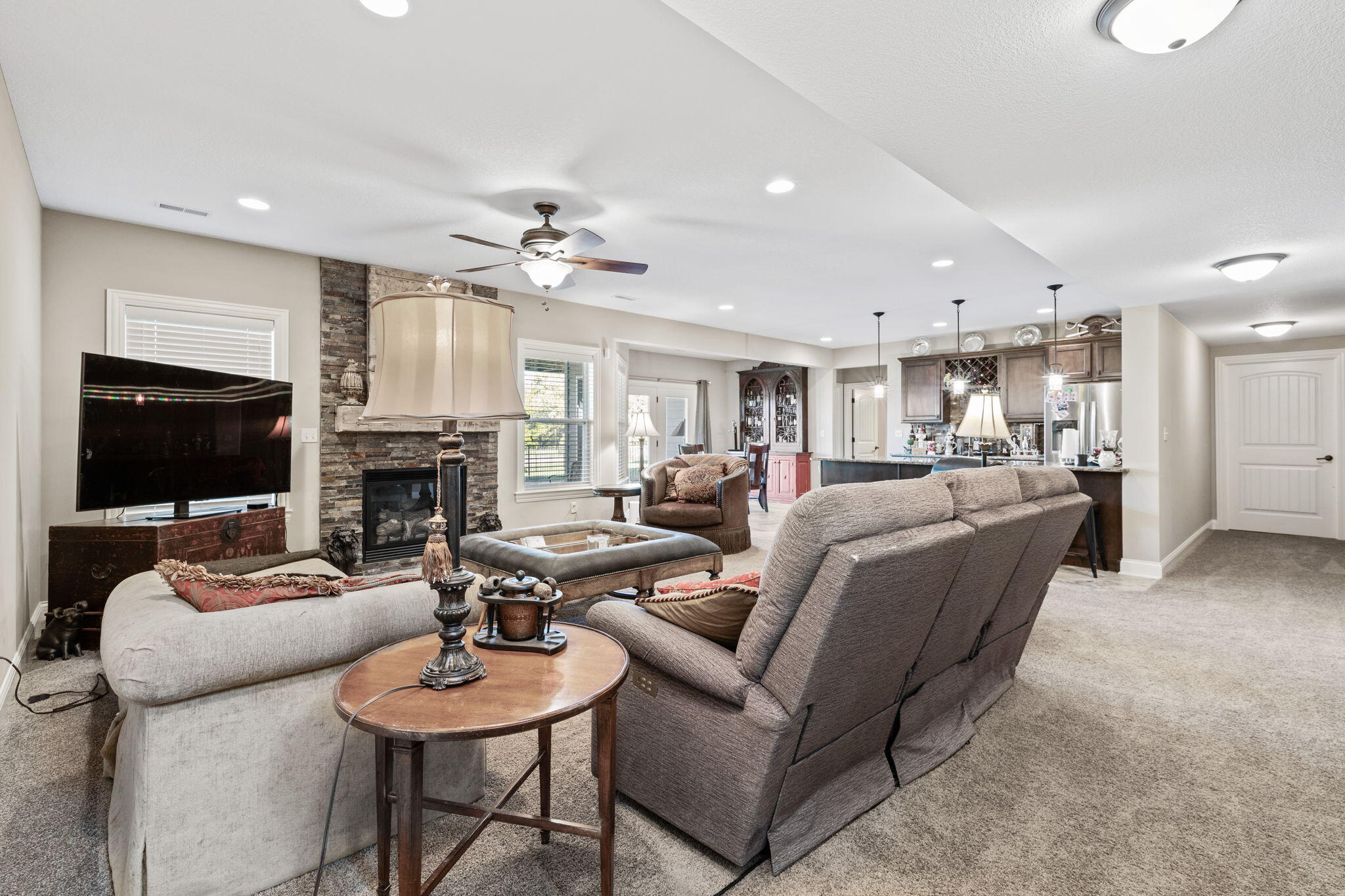 801 SUNSTONE LN