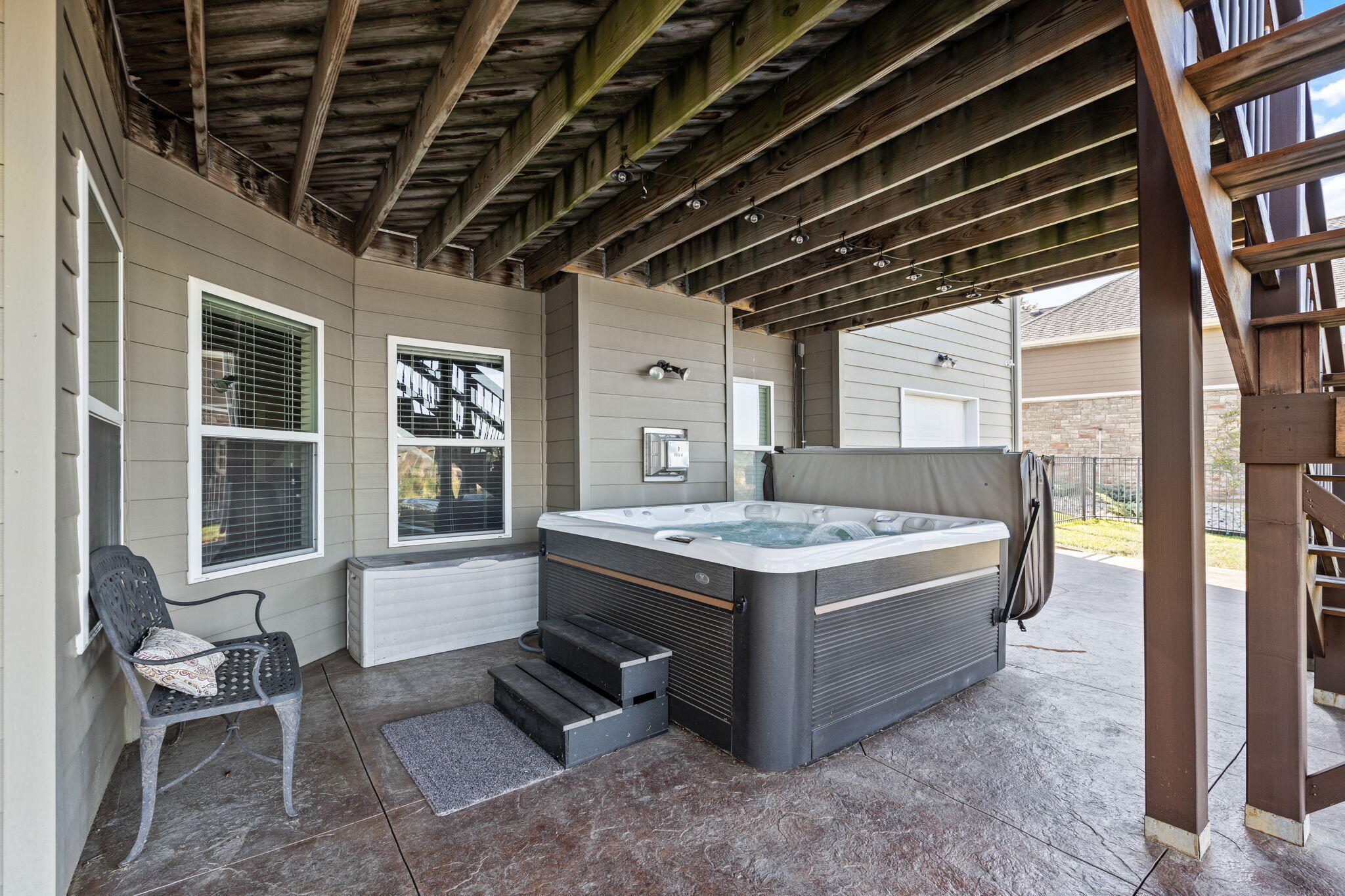 801 SUNSTONE LN