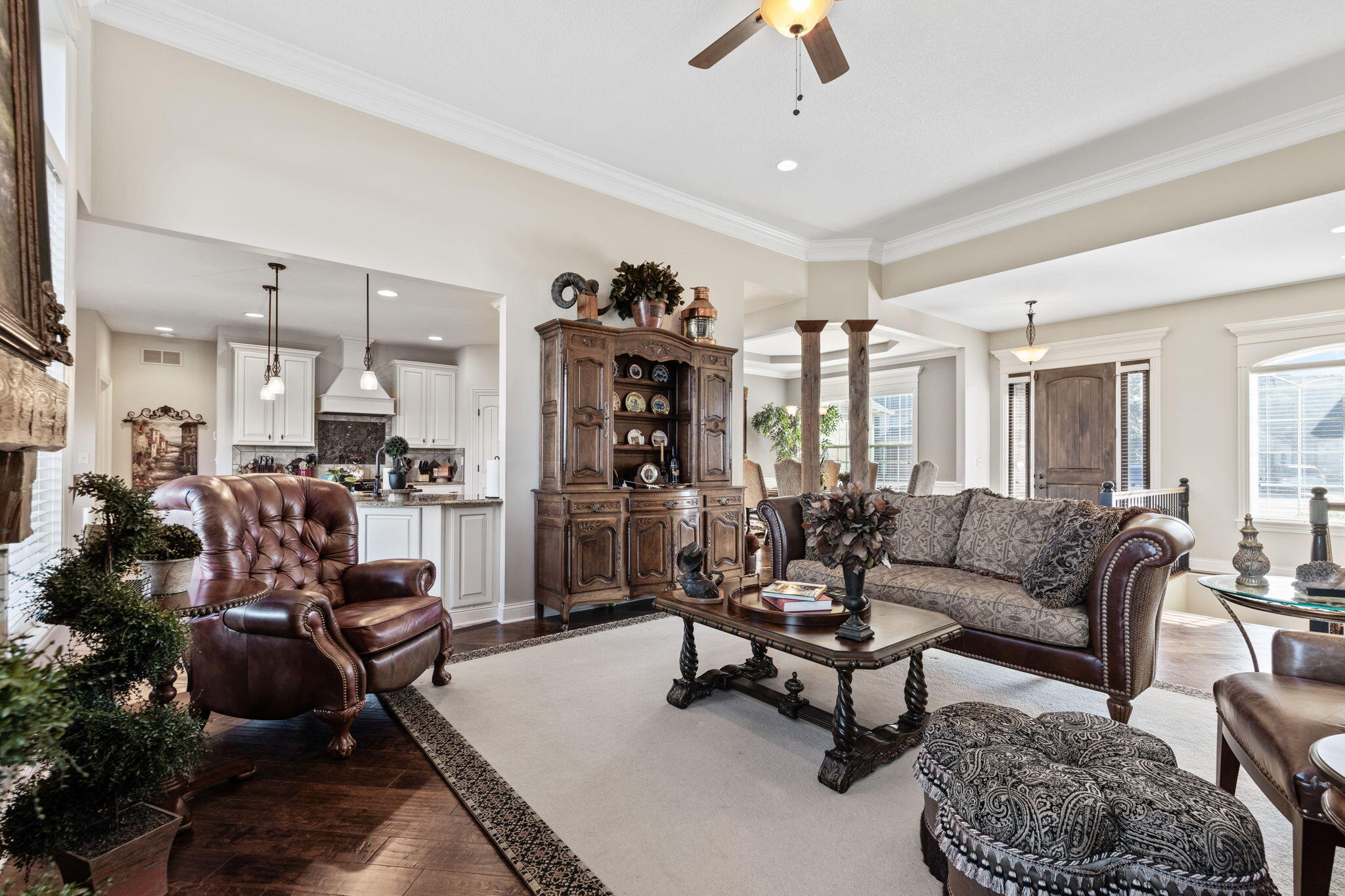801 SUNSTONE LN