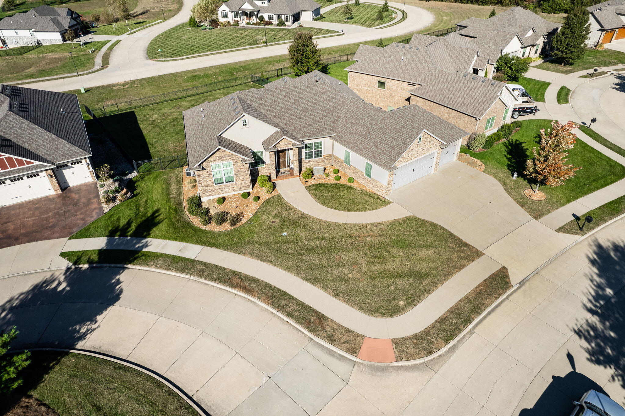 801 SUNSTONE LN