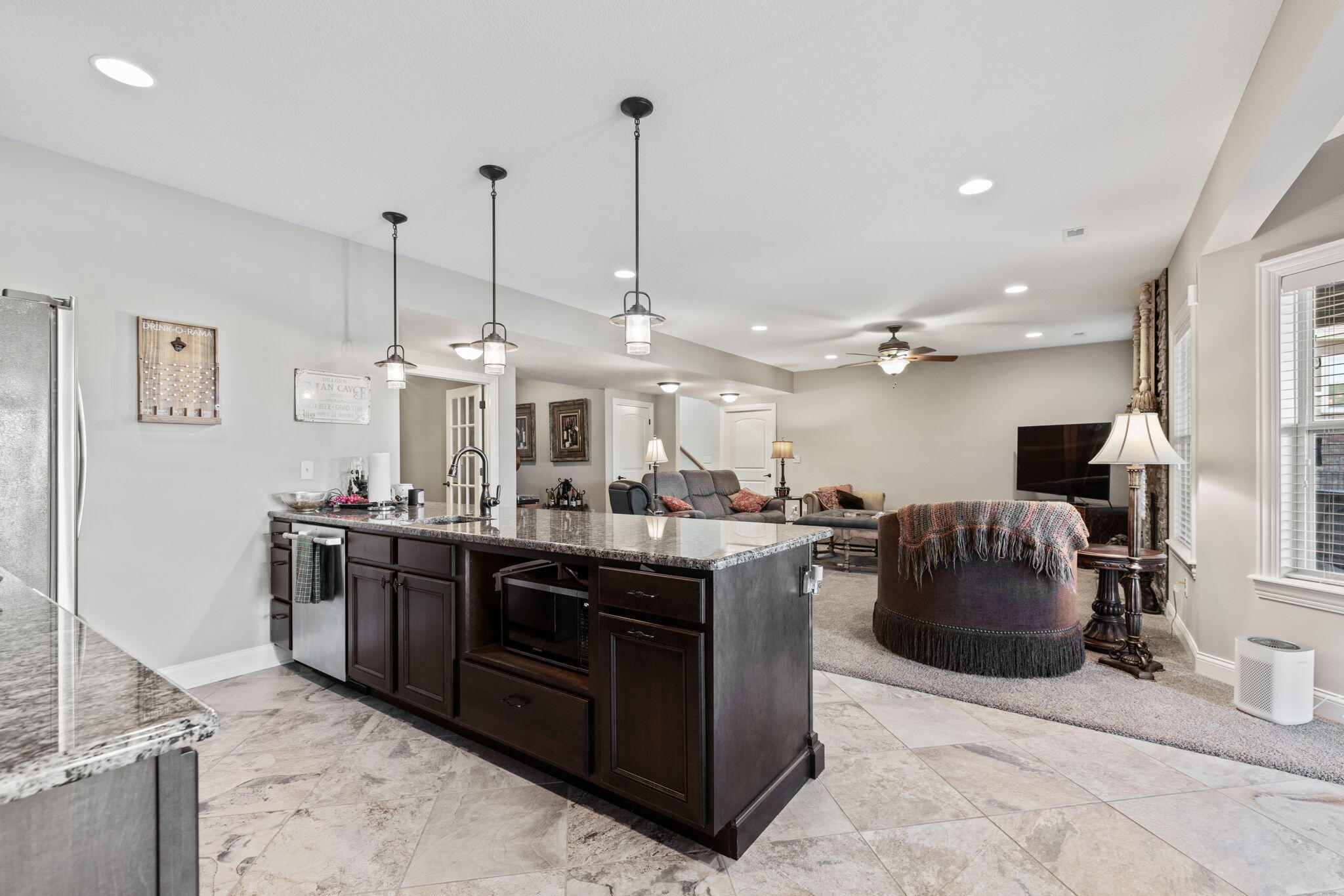 801 SUNSTONE LN