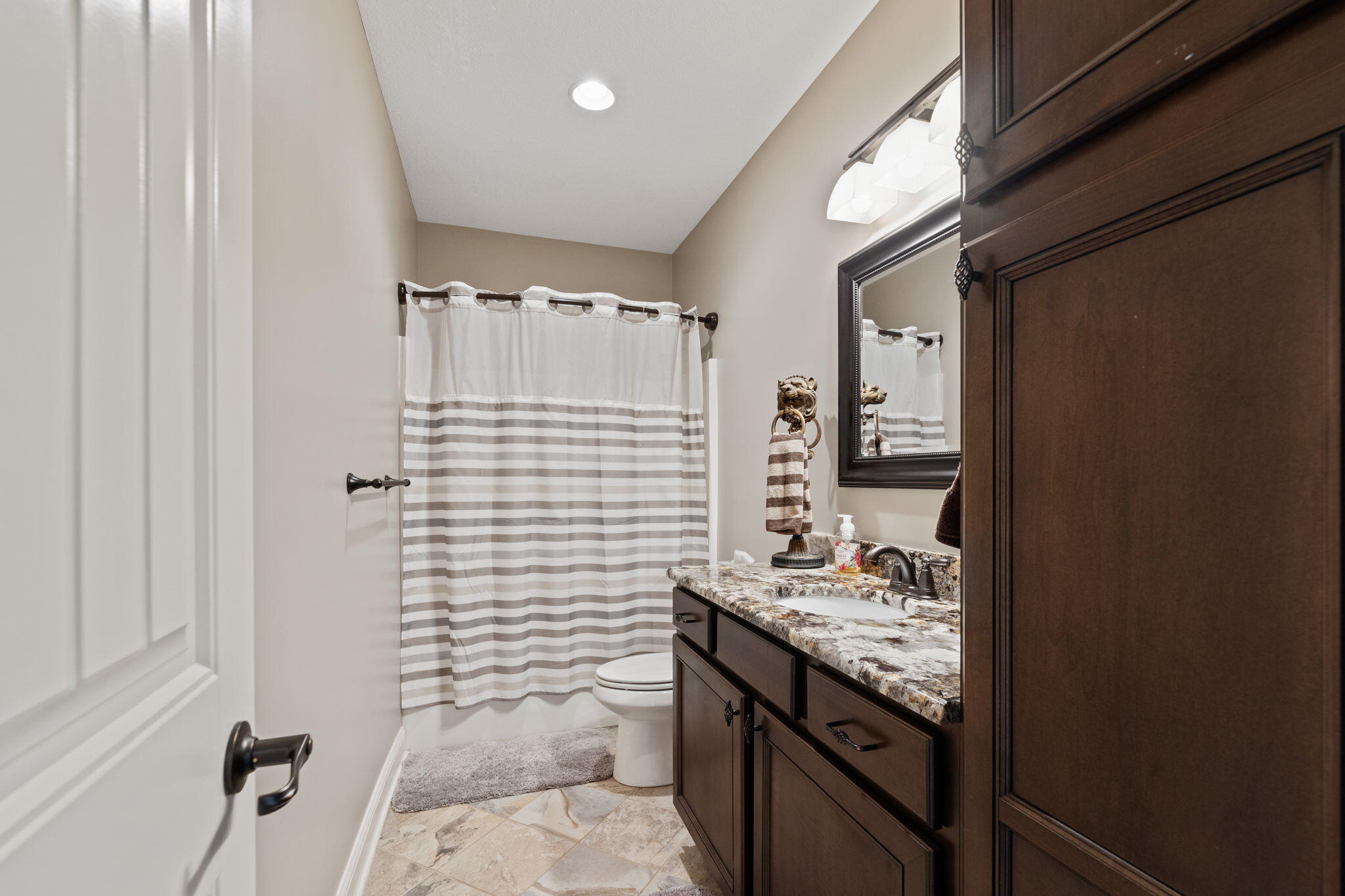 801 SUNSTONE LN