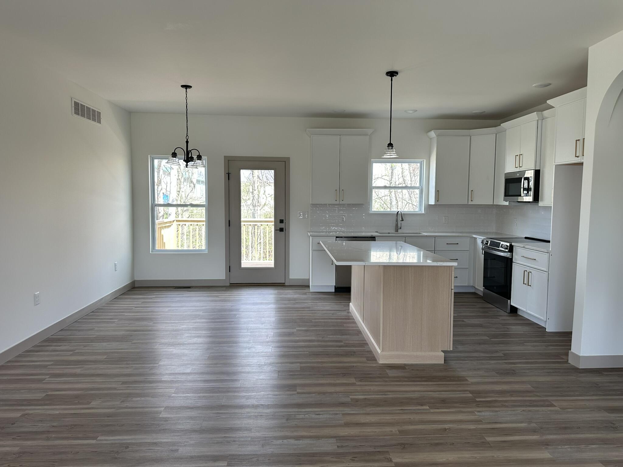 500 MIDDLETON DR