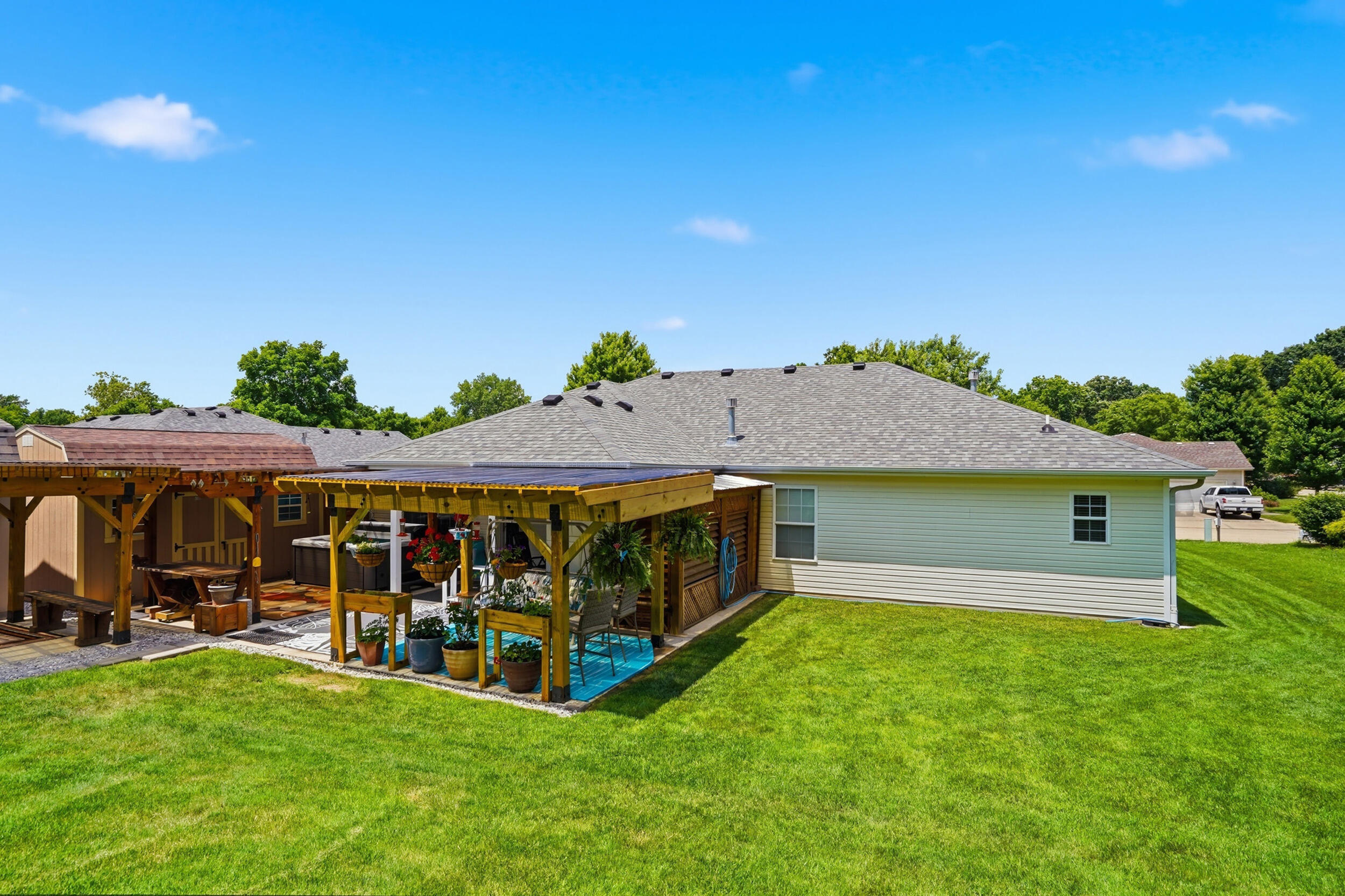 4610 WREN WOOD DR