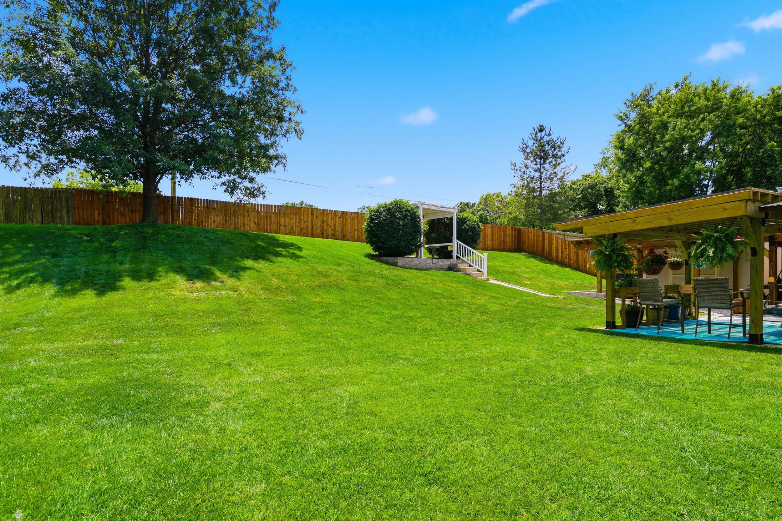 4610 WREN WOOD DR