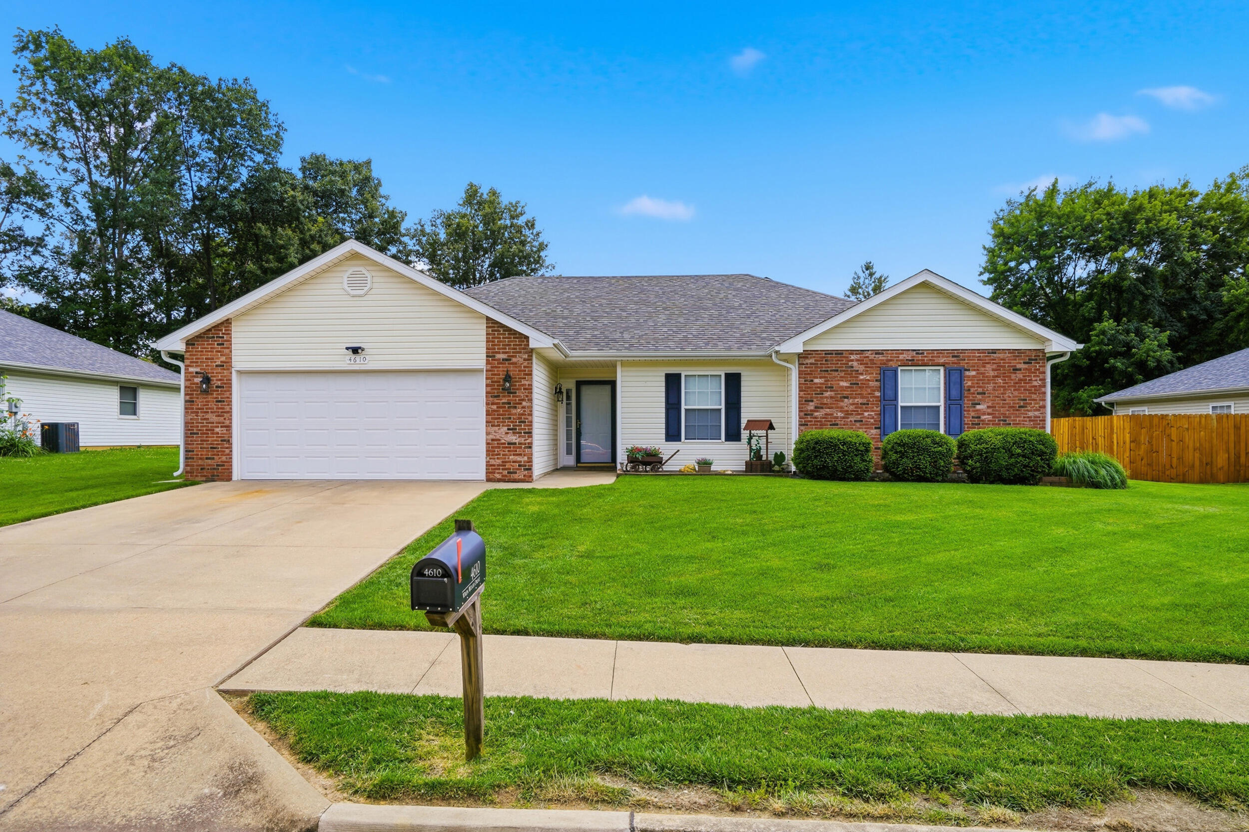 4610 WREN WOOD DR