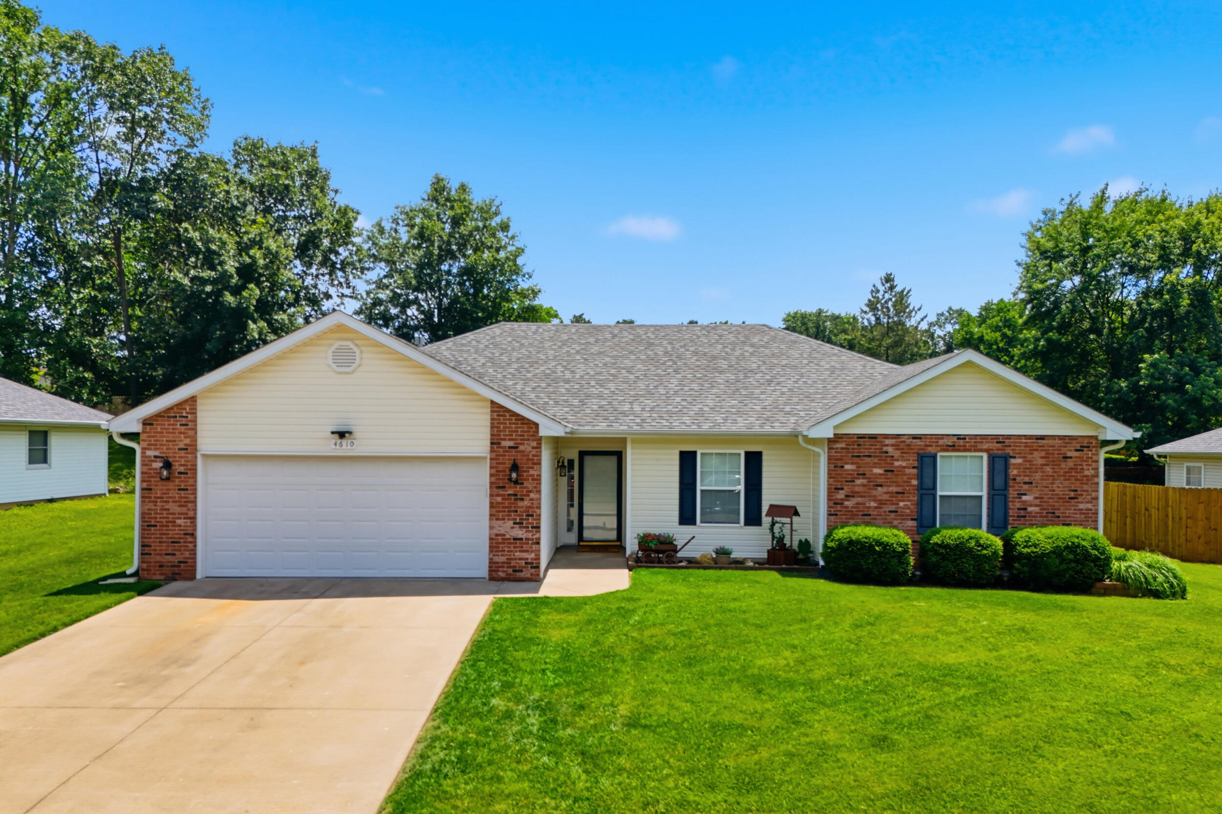 4610 WREN WOOD DR