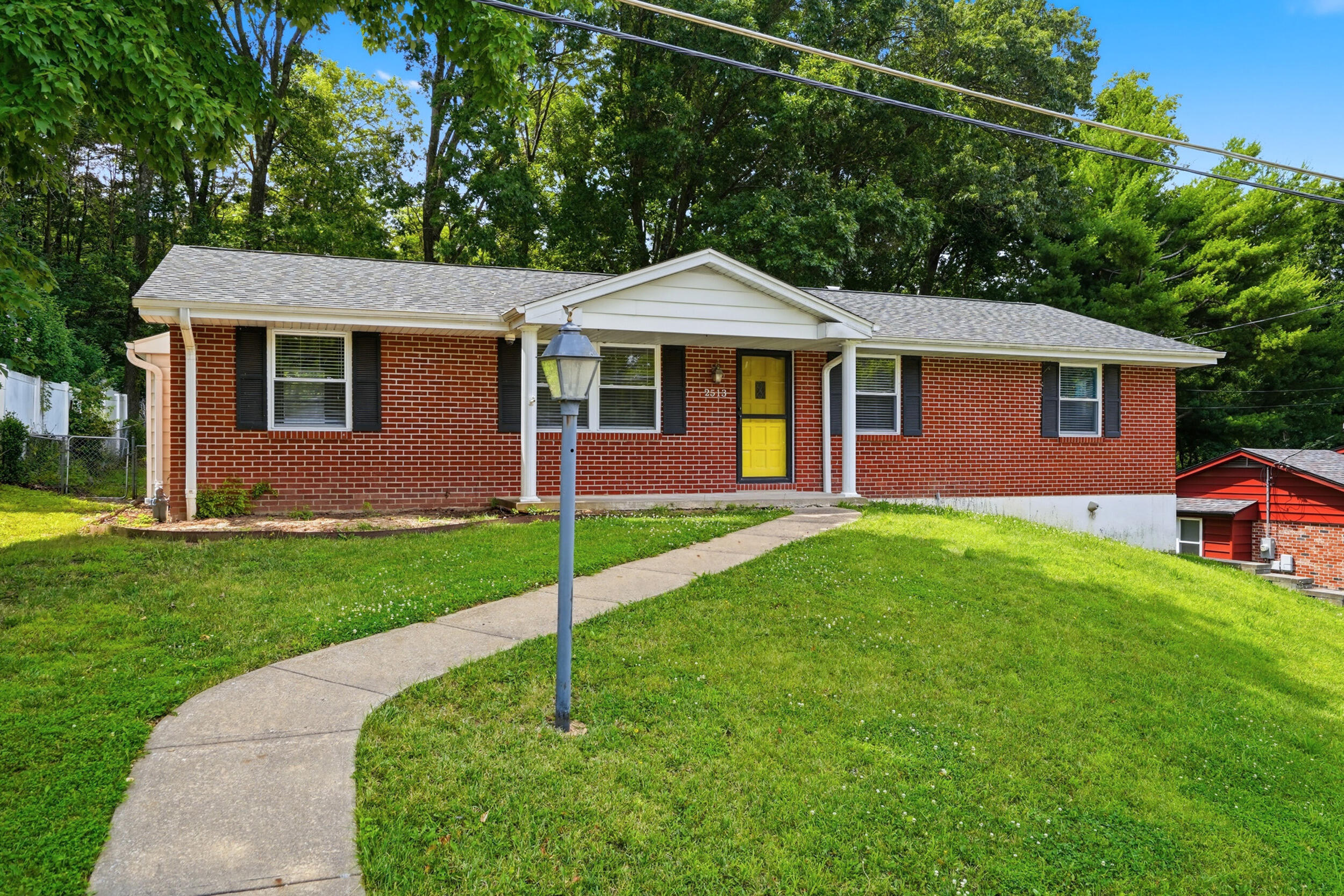 2513 TWIN HILLS RD