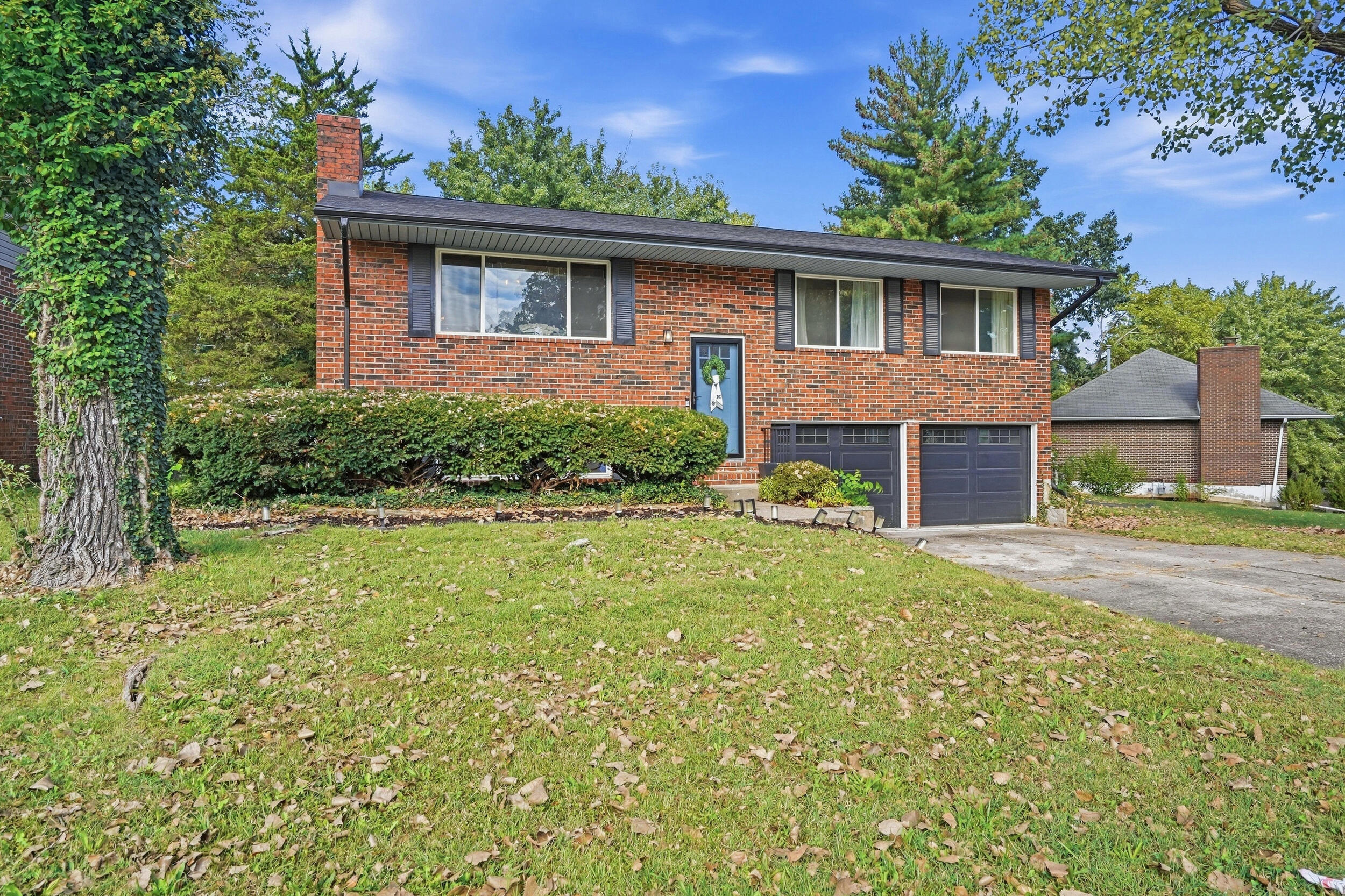 2905 LYNNWOOD DR