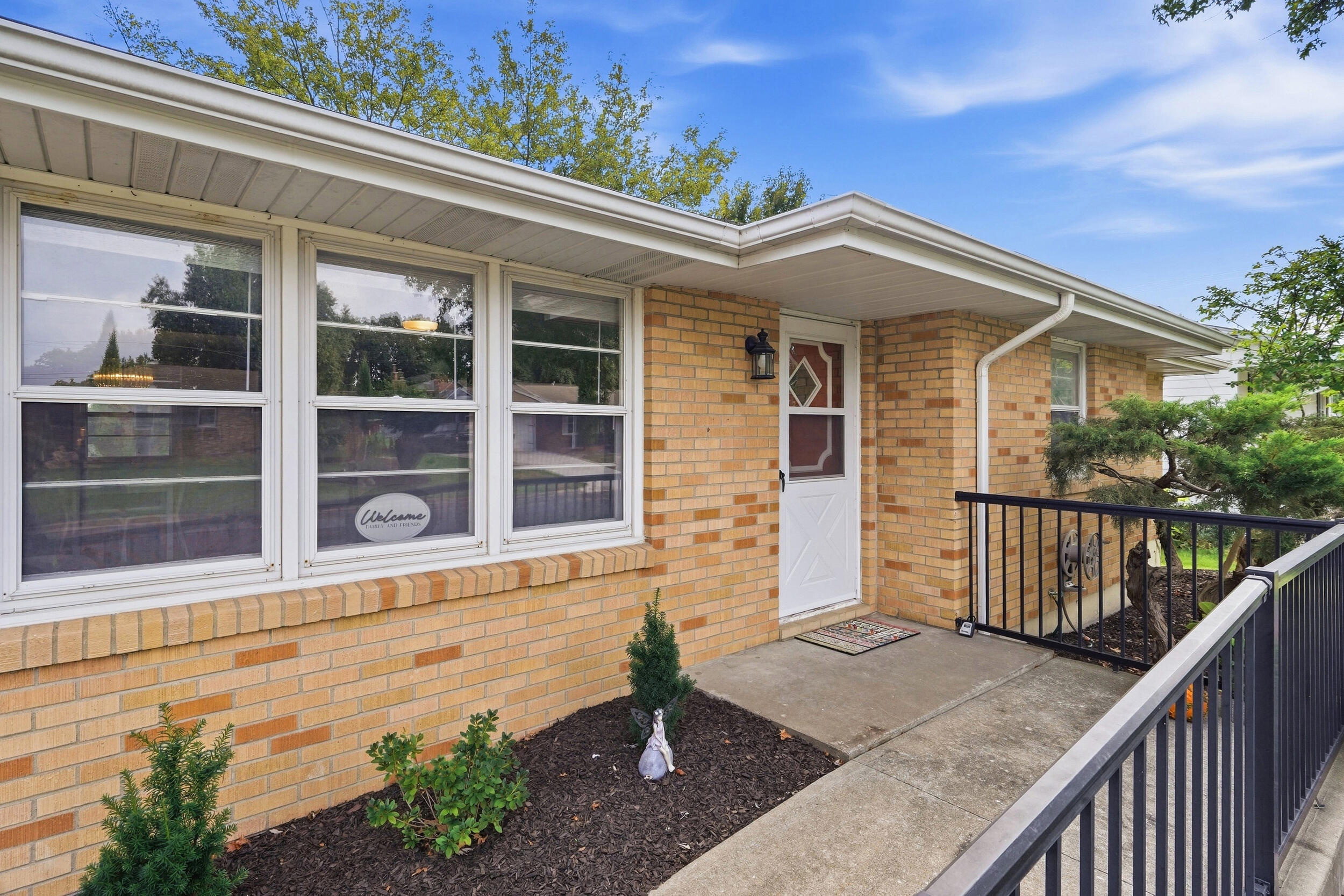 1705 KATHY DR