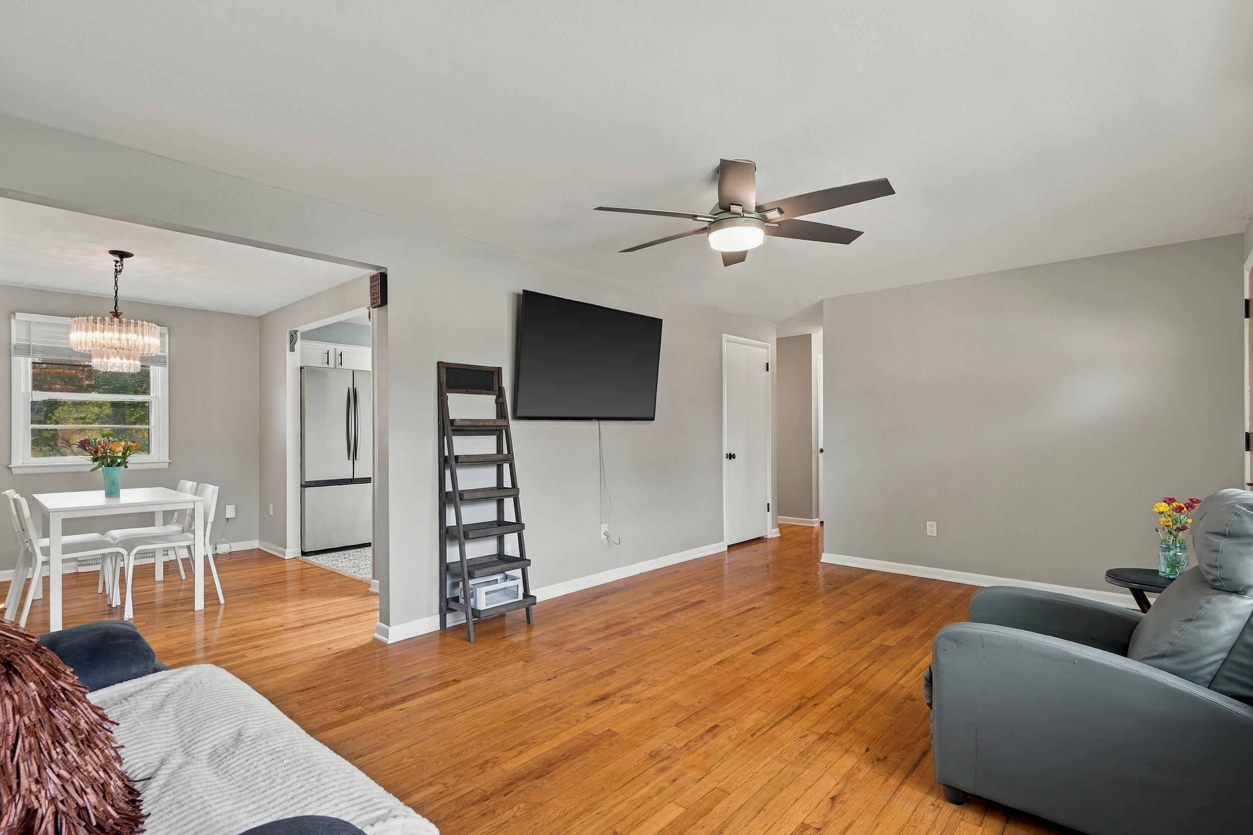 1705 KATHY DR