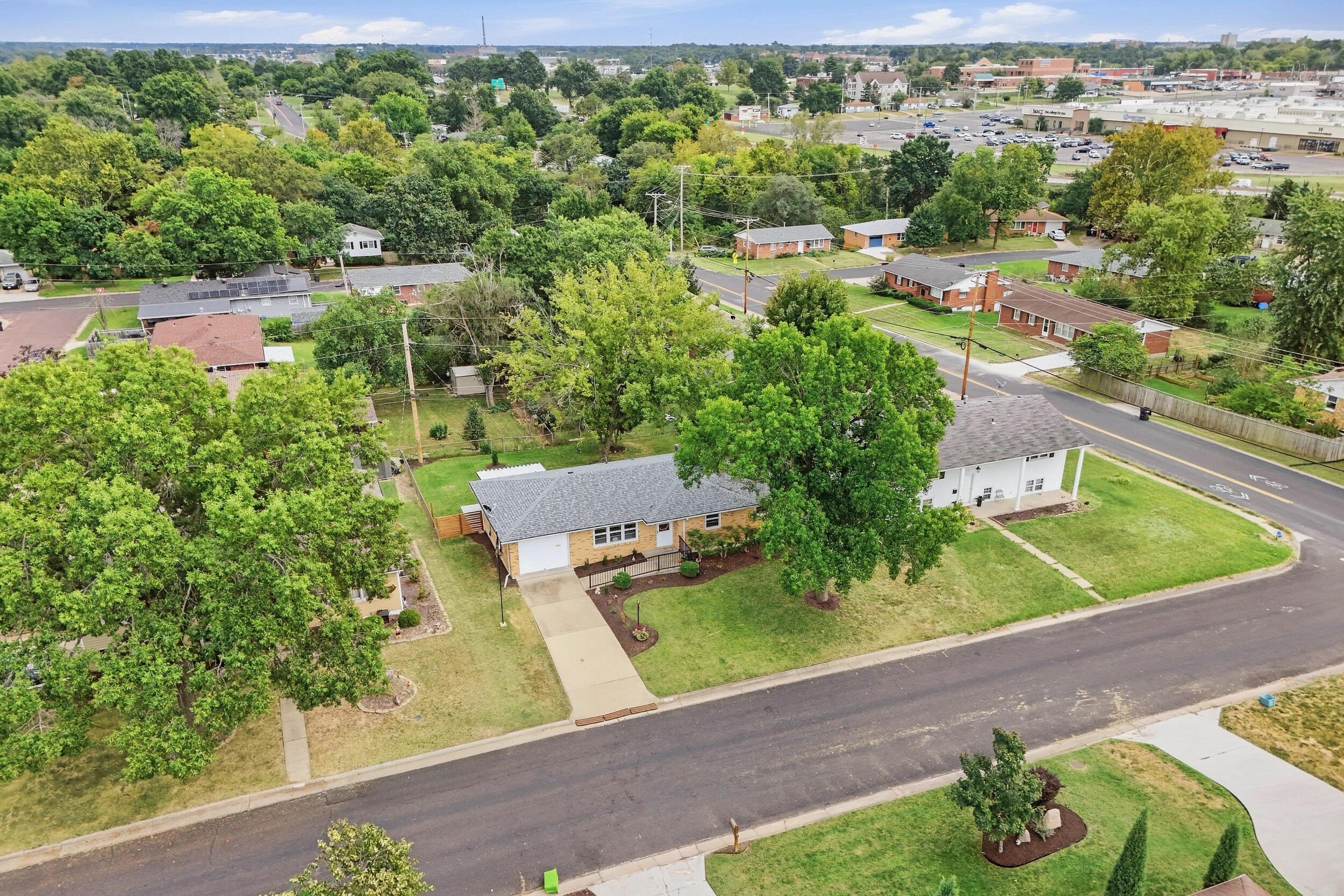 1705 KATHY DR