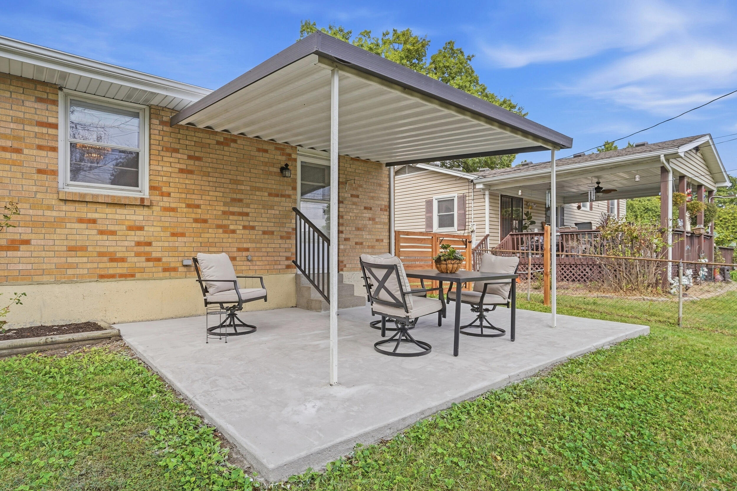 1705 KATHY DR