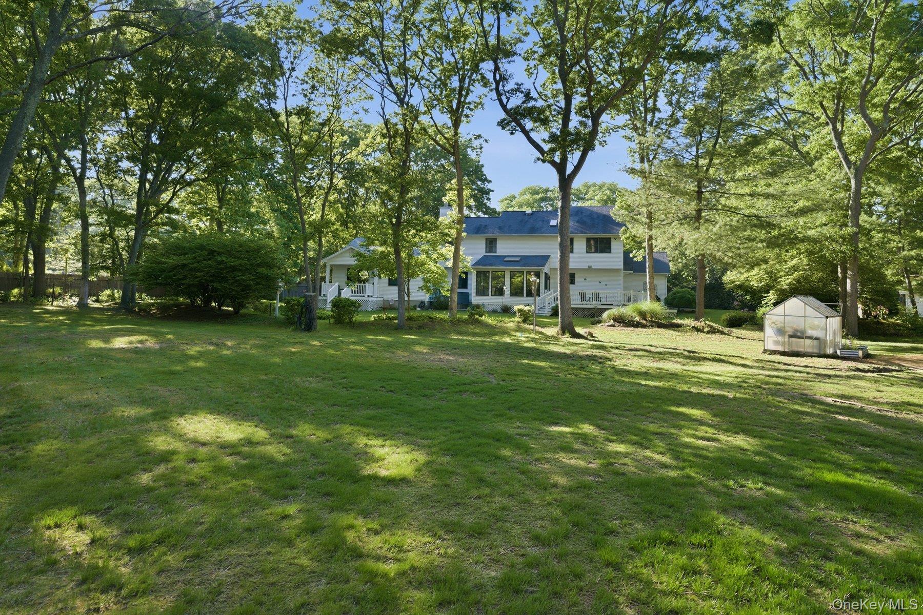 8 Lorraine Court