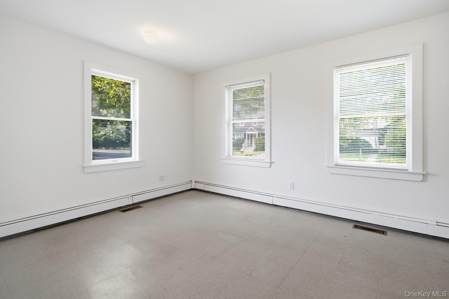 1228 Roanoke Avenue