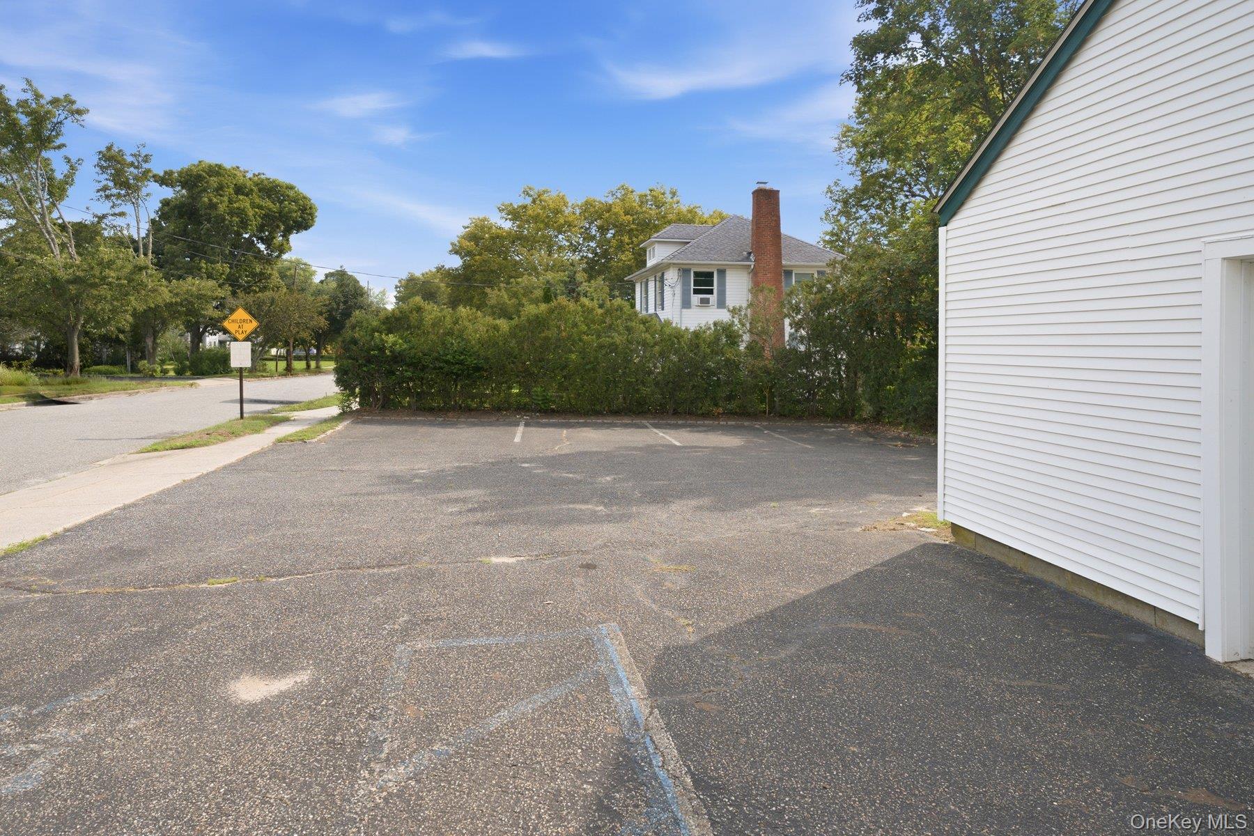 1228 Roanoke Avenue