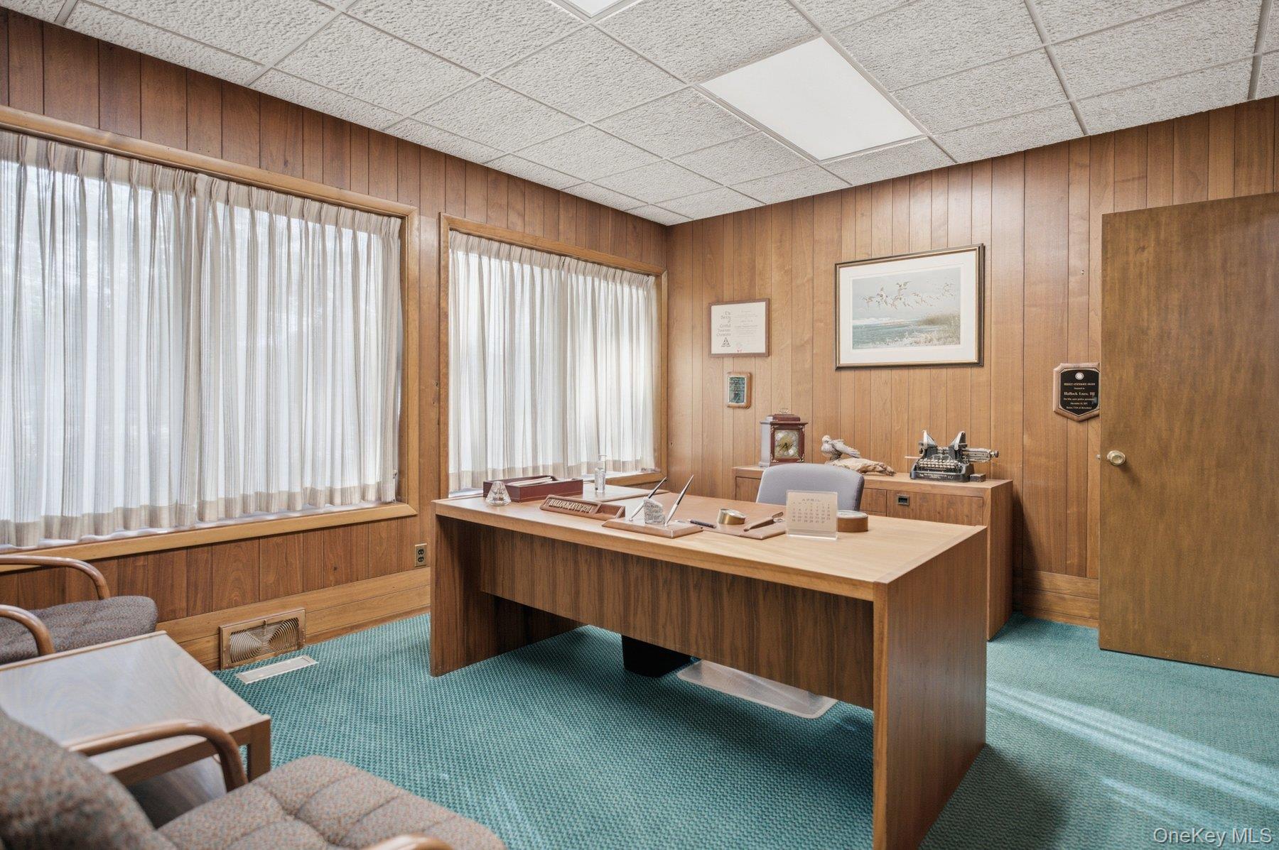 225 Howell Avenue