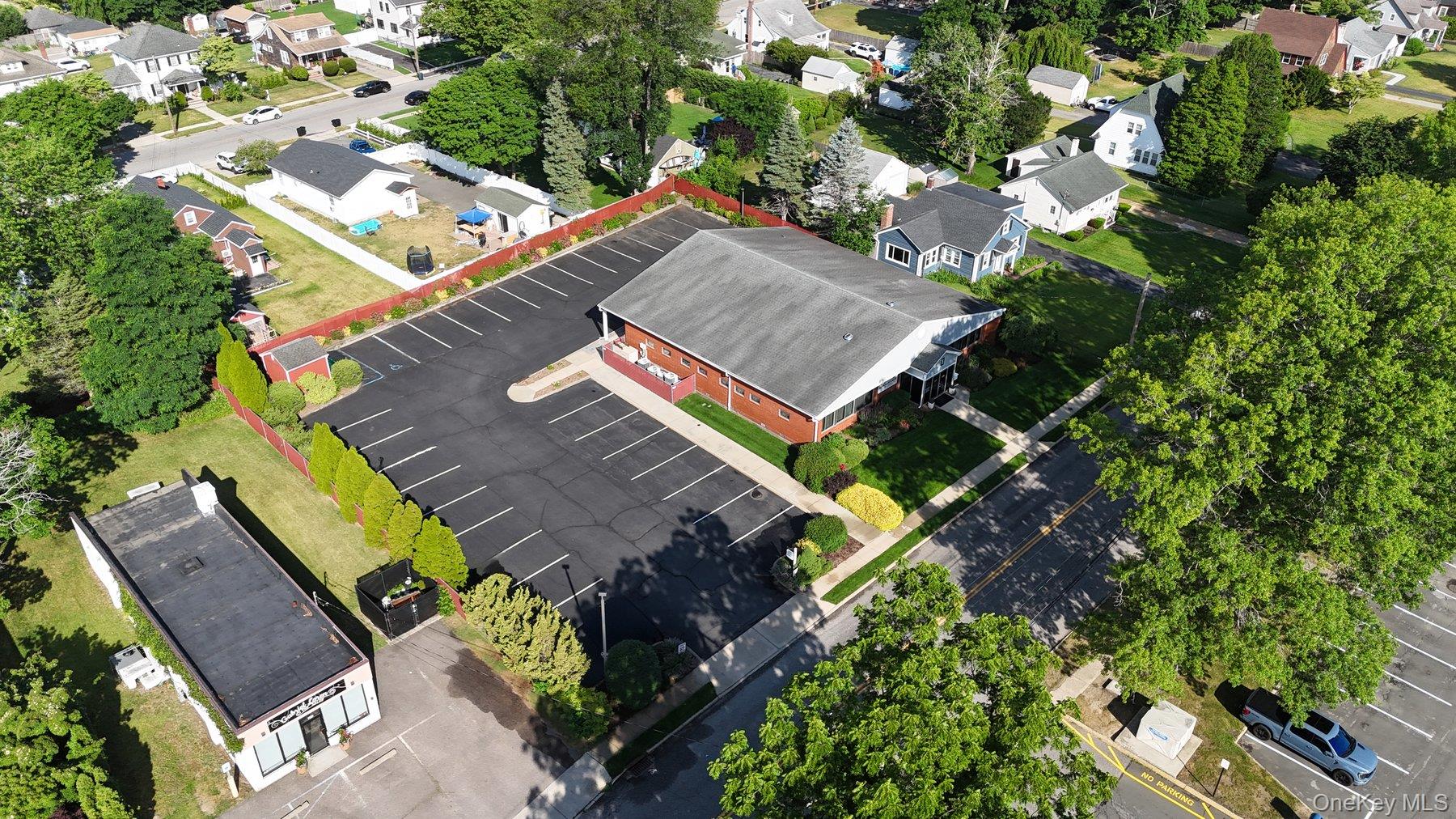 225 Howell Avenue