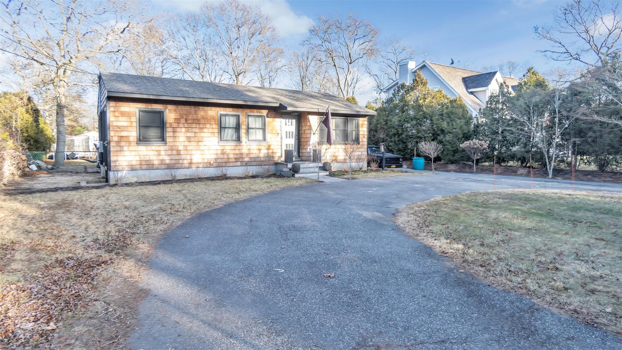 2786 Quogue Riverhead Road