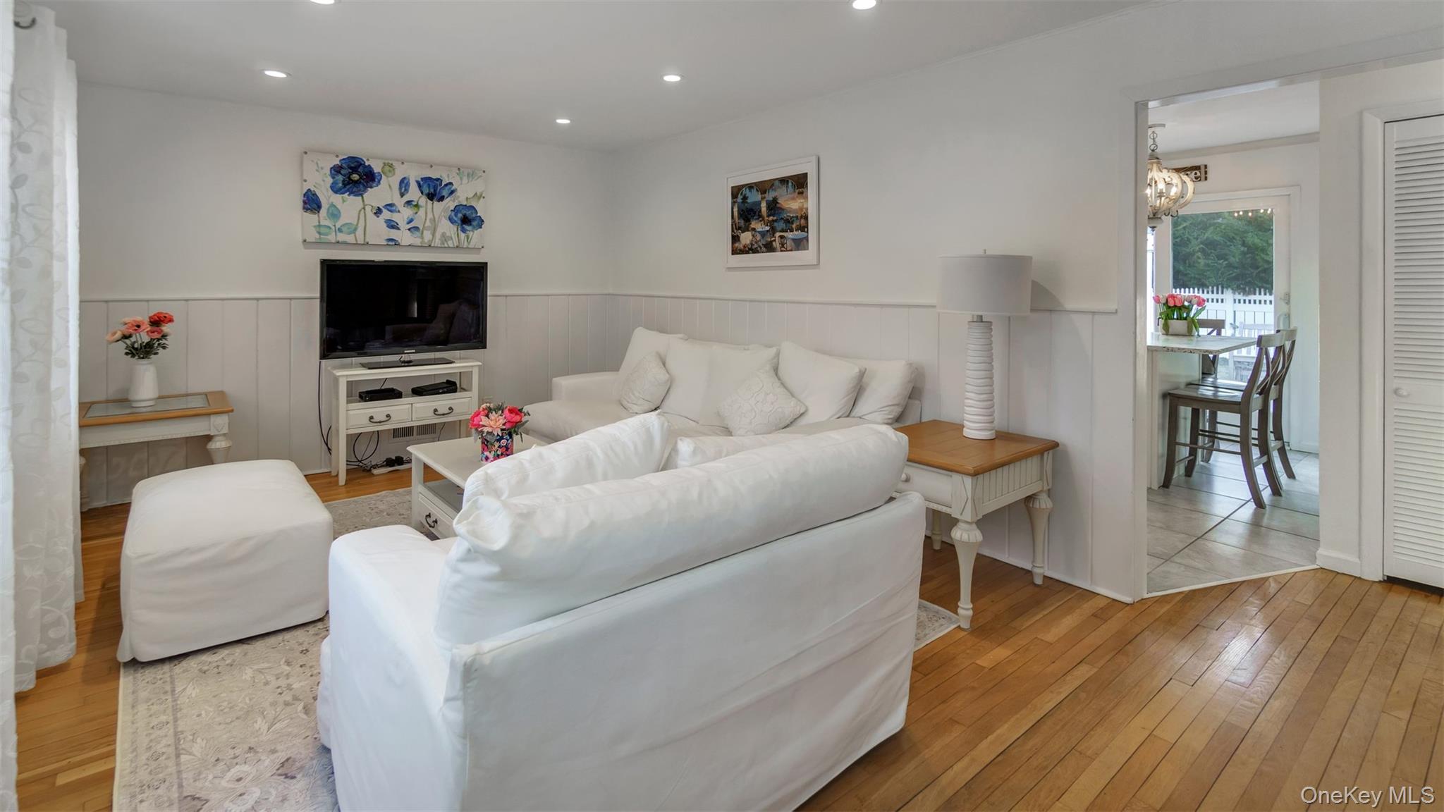 5225 Peconic Bay Boulevard