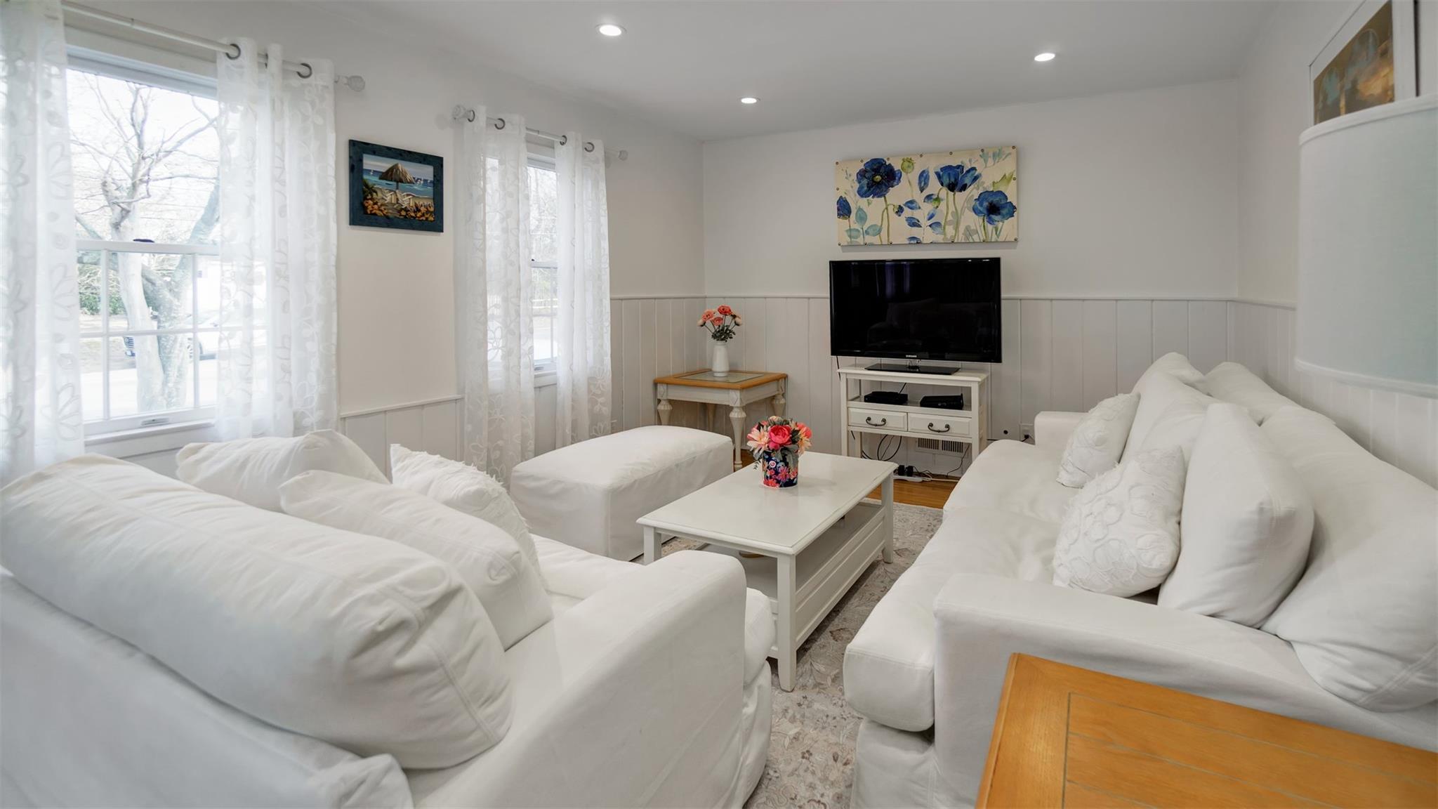 5225 Peconic Bay Boulevard