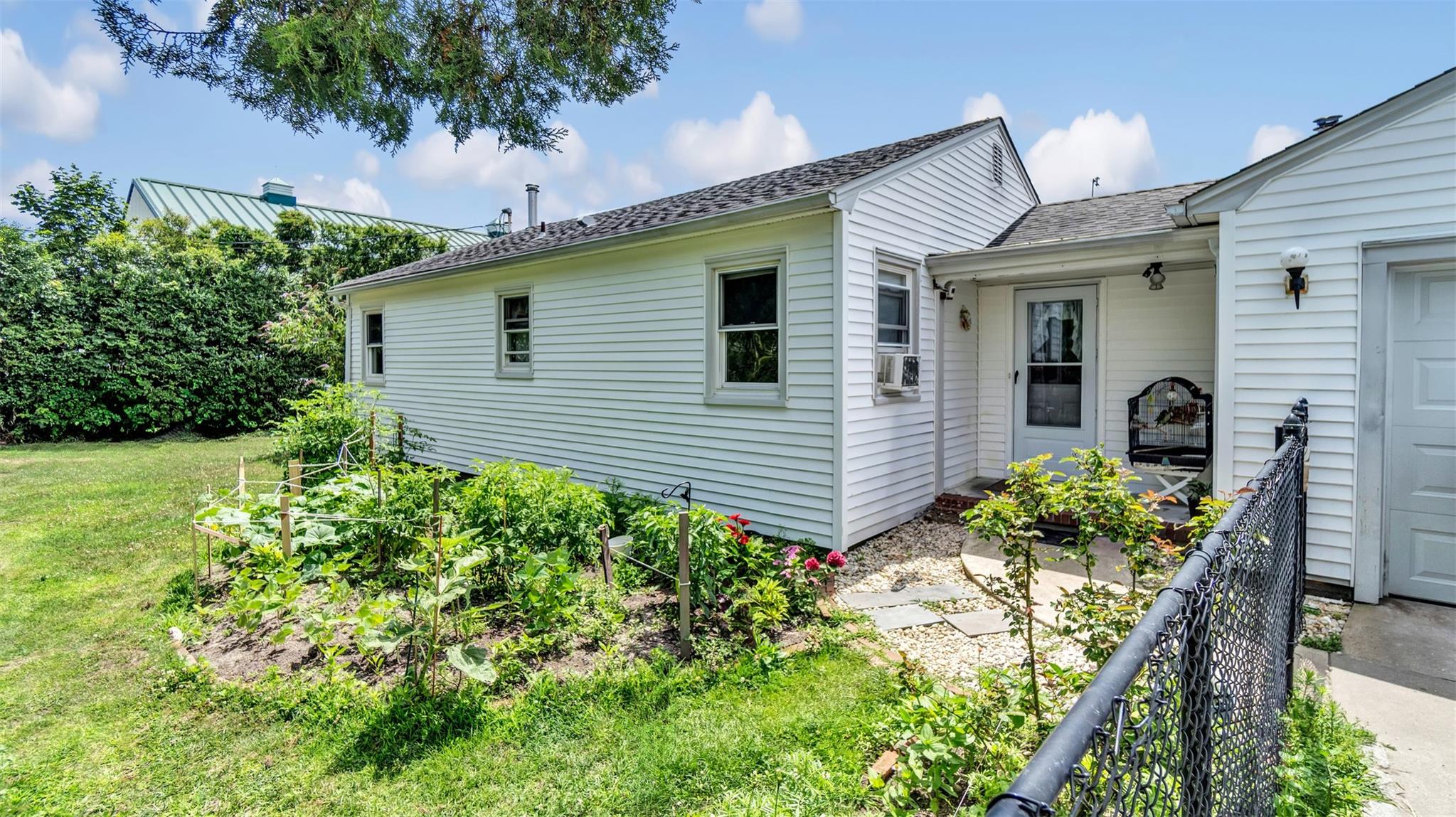 74 Foster Avenue