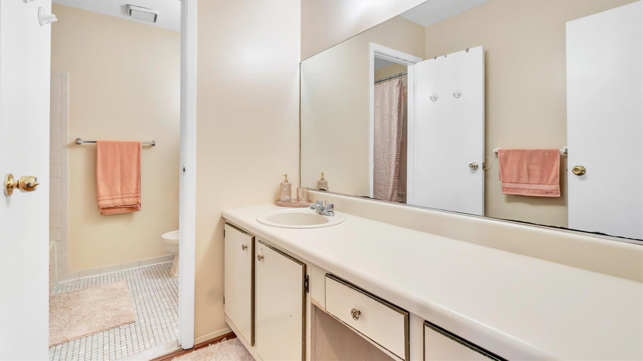 224 Pointe Circle N Unit: 224