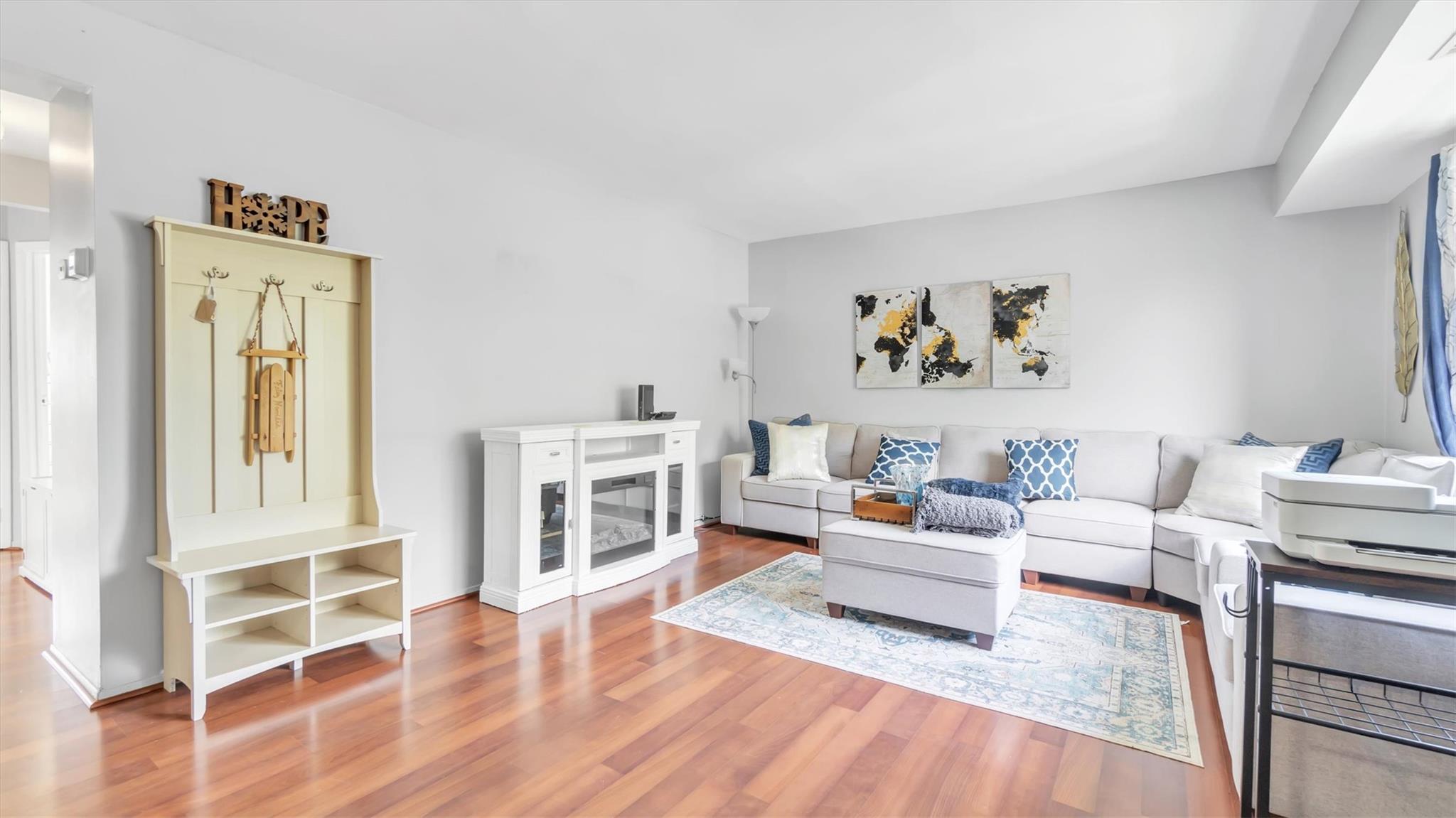 224 Pointe Circle N Unit: 224
