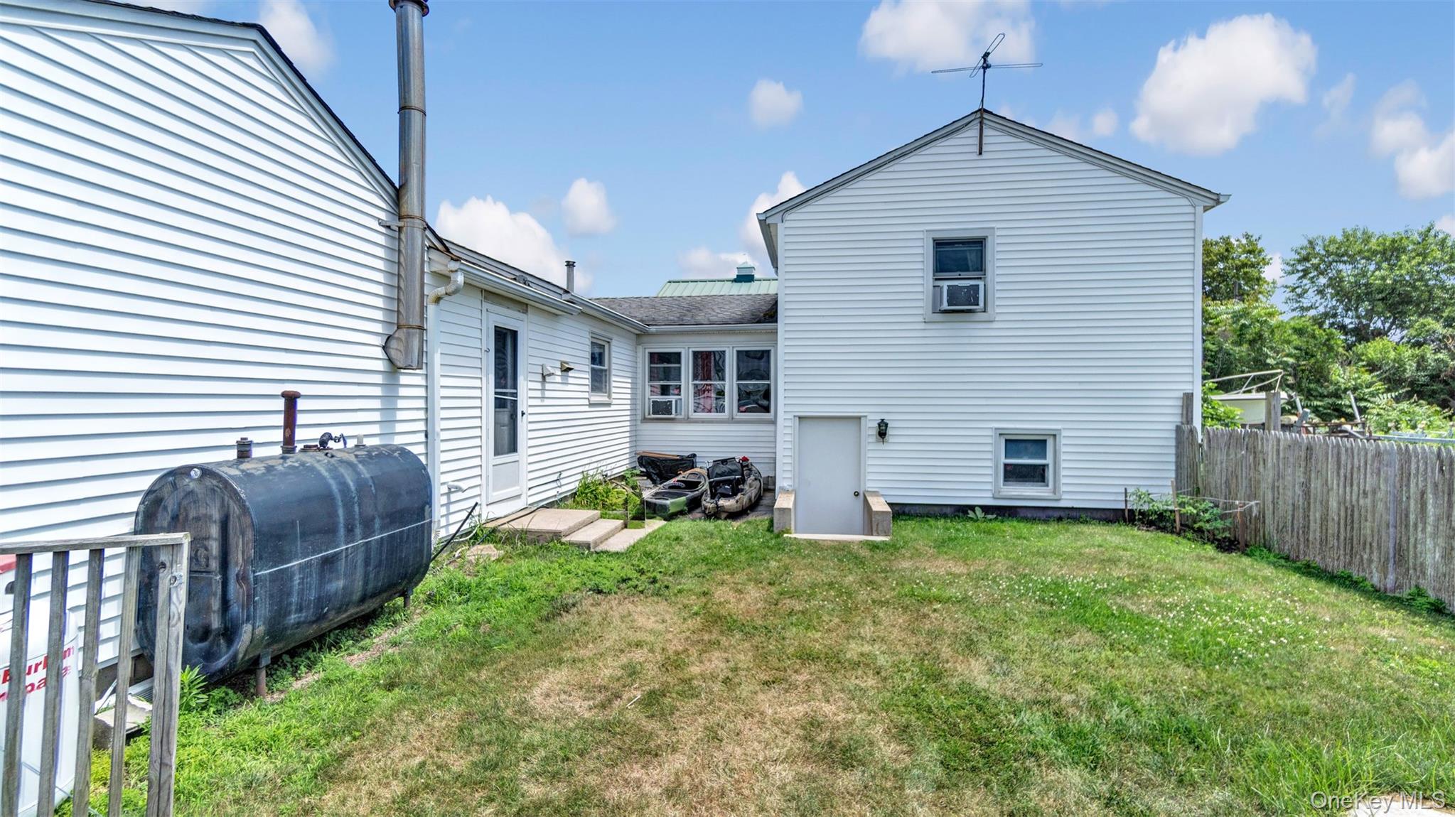 74 Foster Avenue