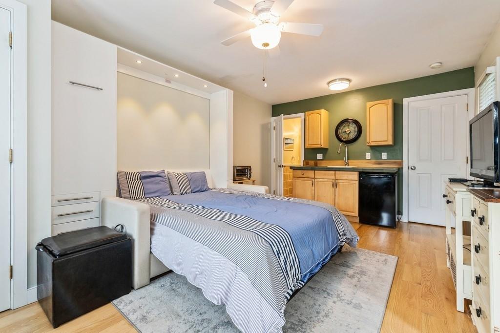 8 Juniper Ln