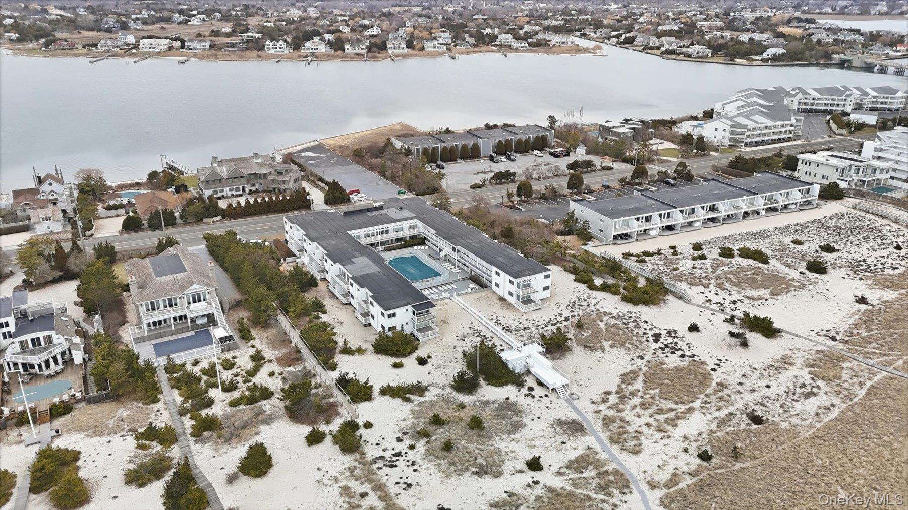 281 Dune Road Unit: 16B