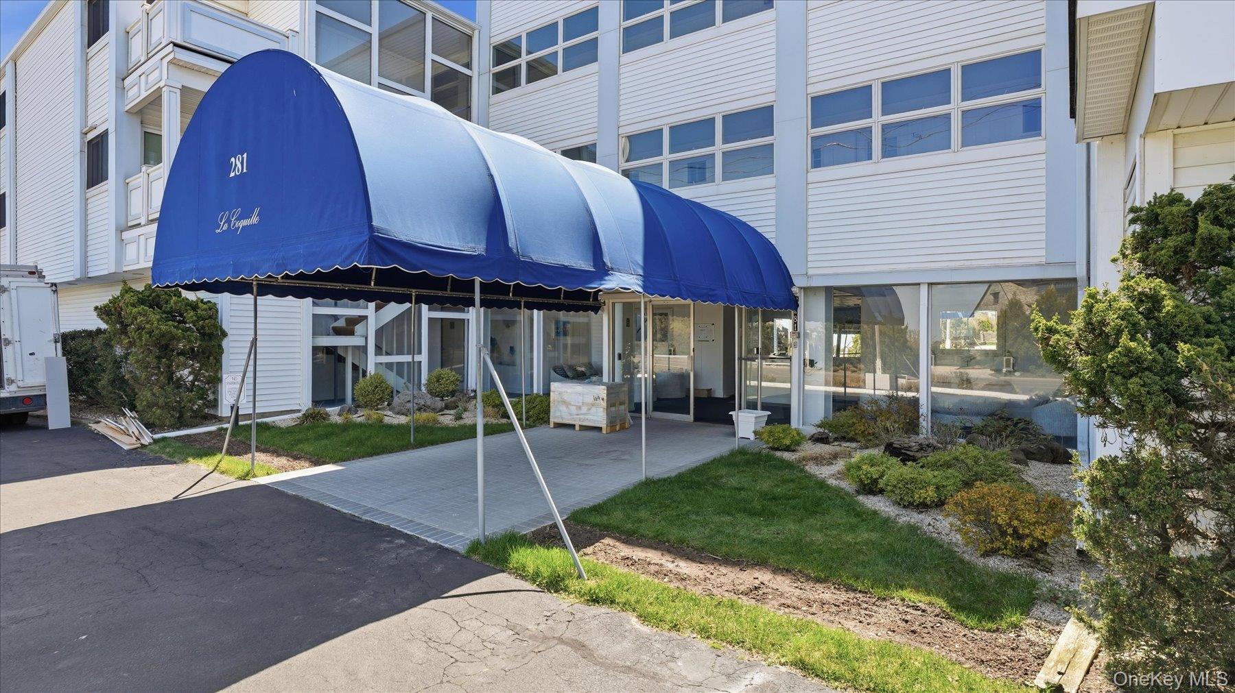 281 Dune Road Unit: 16B