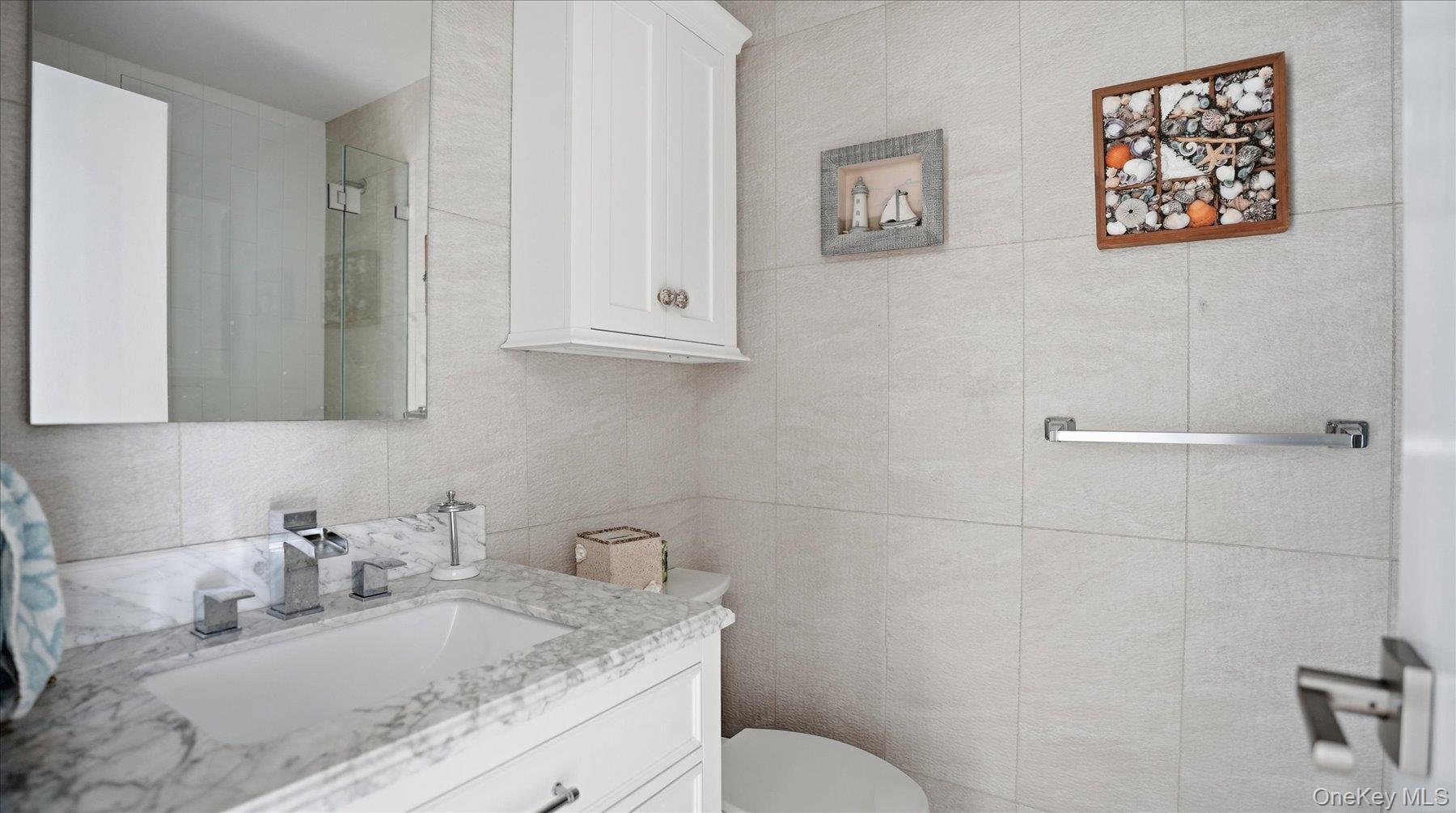 281 Dune Road Unit: 16B