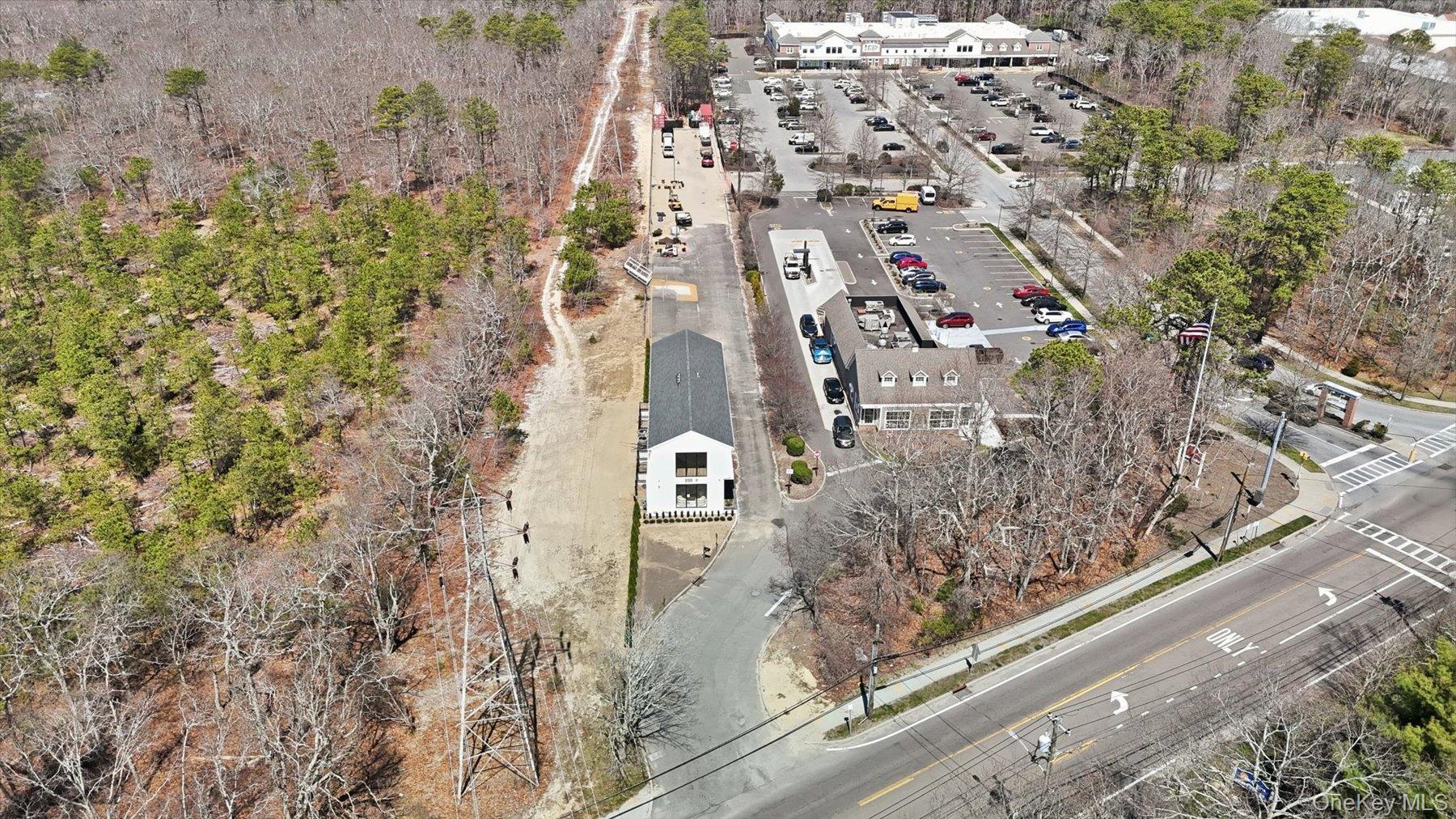 200 W Montauk Highway Unit: 2nd Floor, Unit 2B