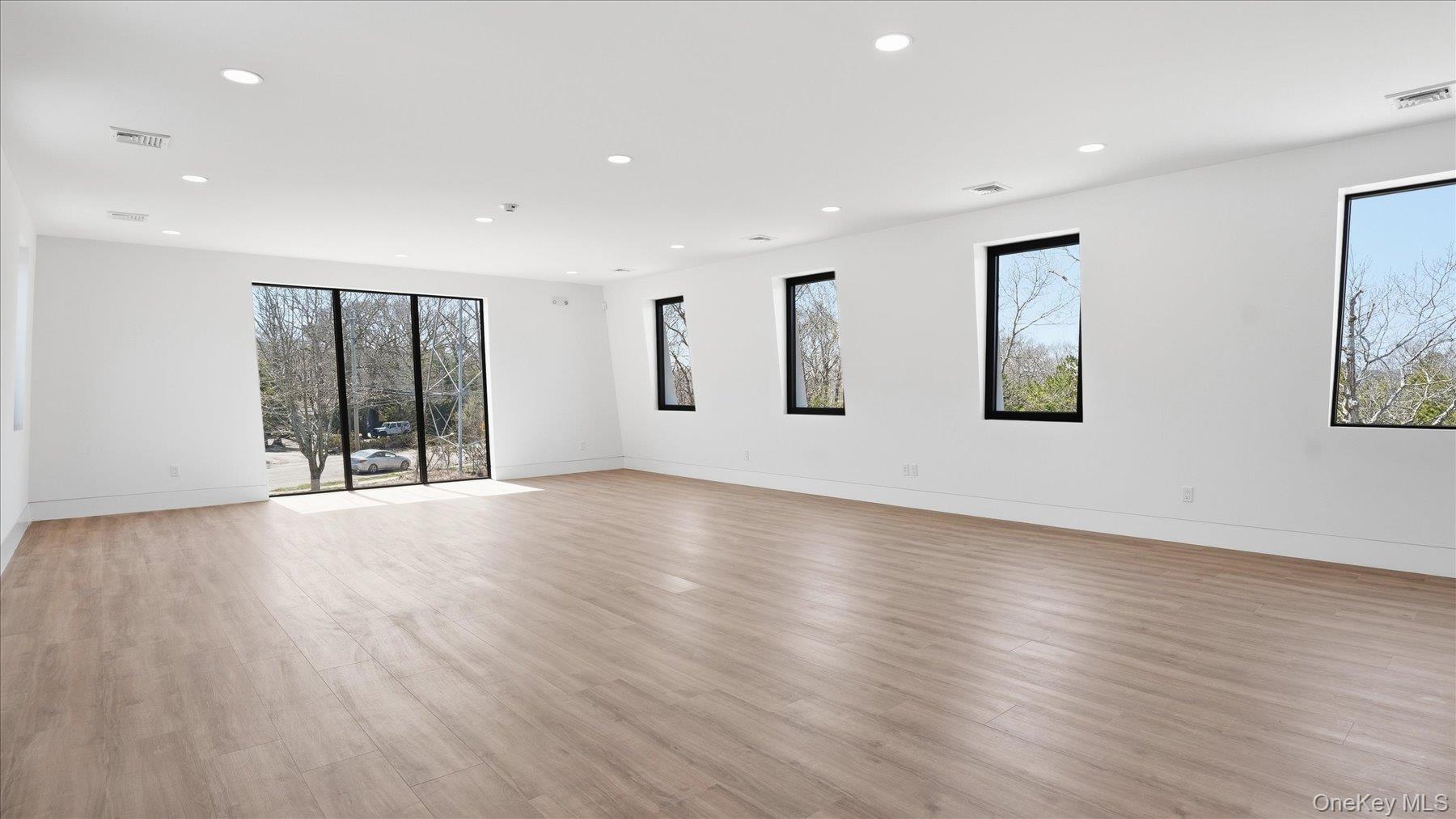 200 W Montauk Highway Unit: 2nd Floor, Unit 2A