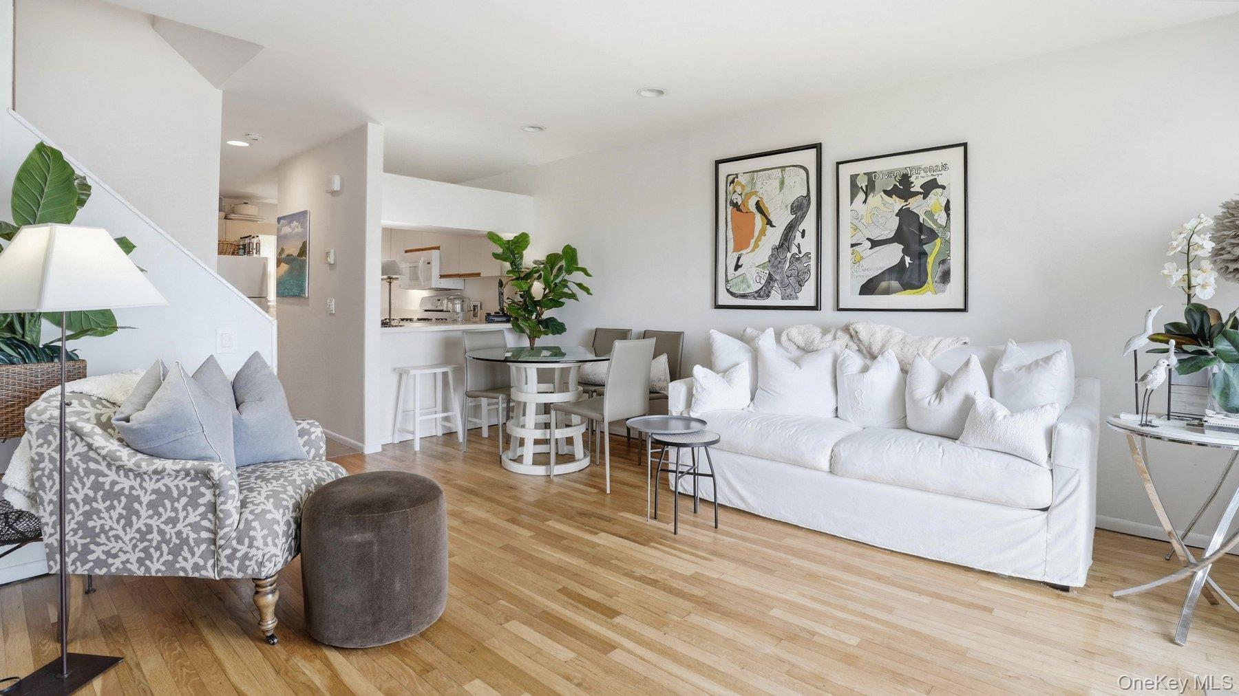 49 Canoe Place Road Unit: 416