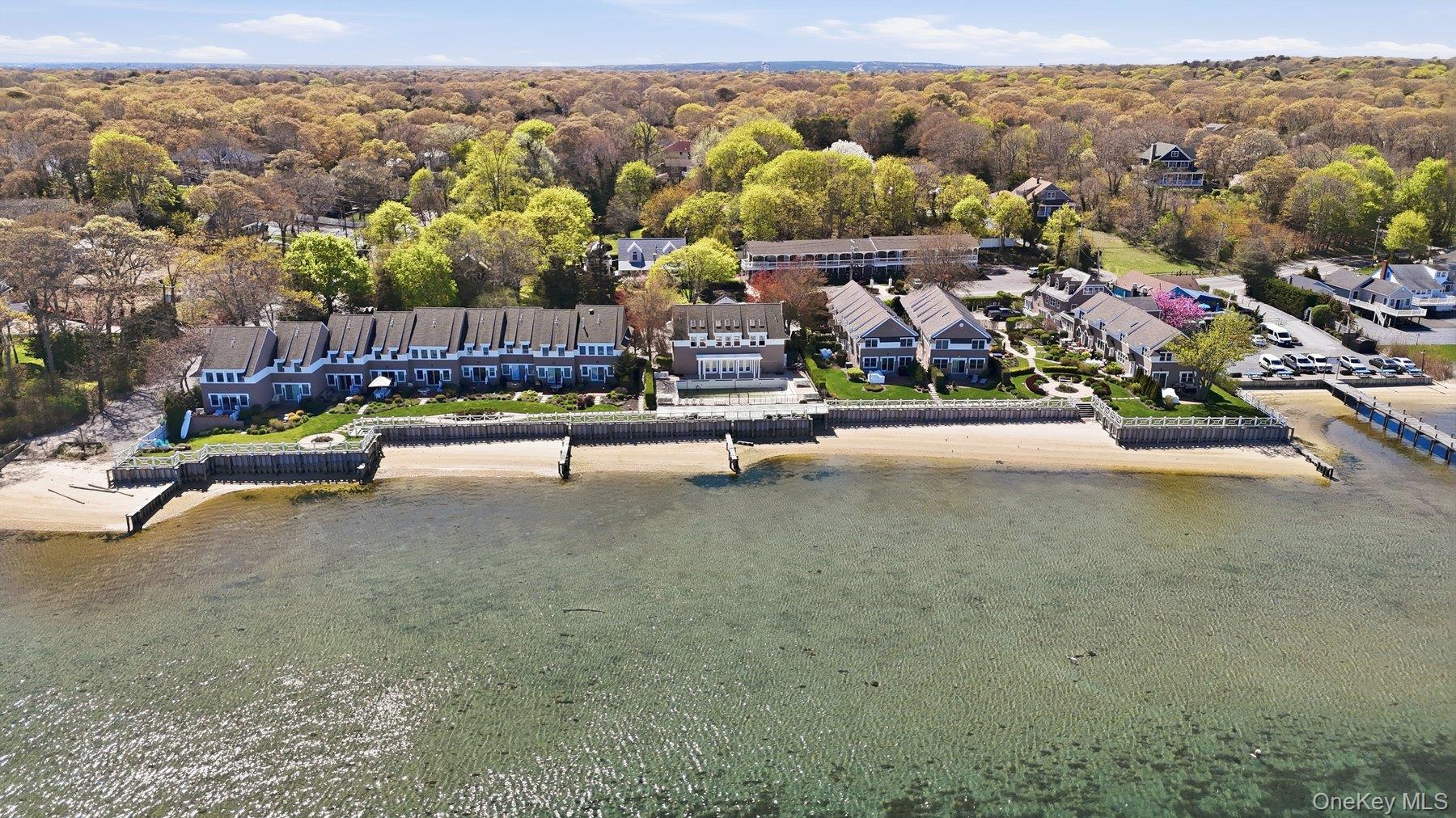 49 Canoe Place Road Unit: 416