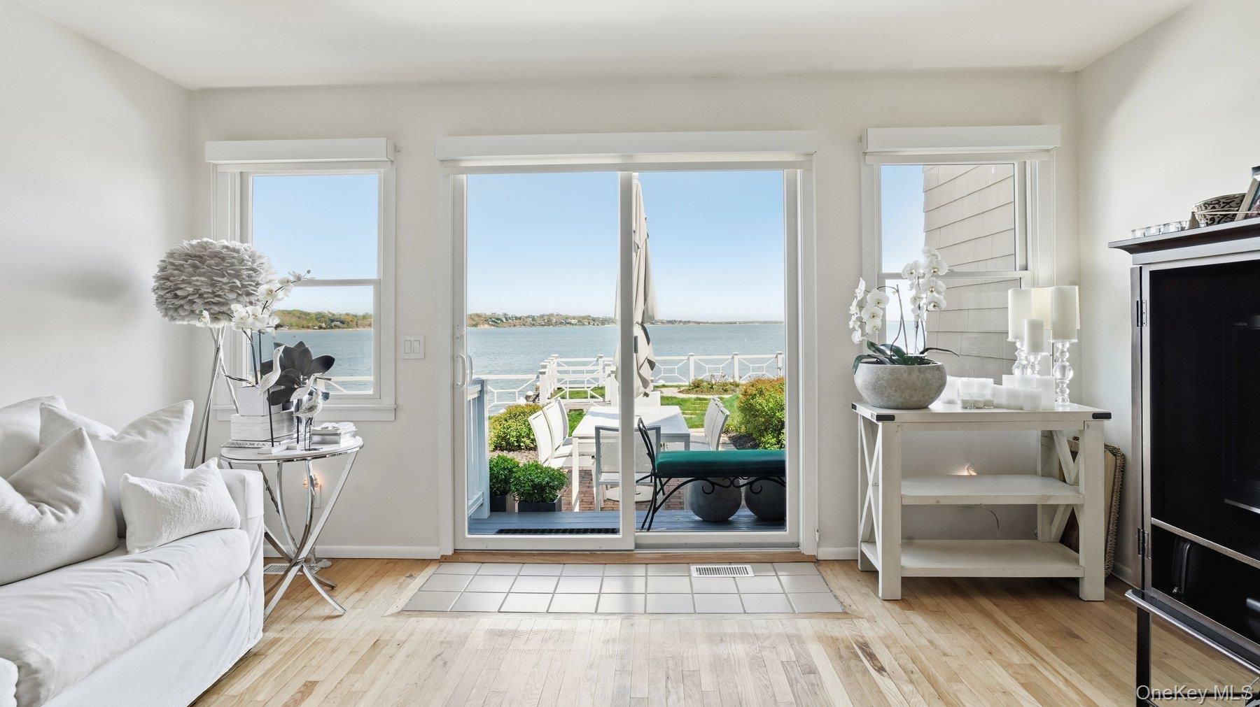 49 Canoe Place Road Unit: 416