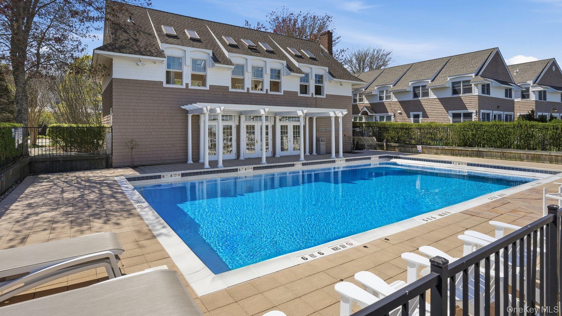 49 Canoe Place Road Unit: 416