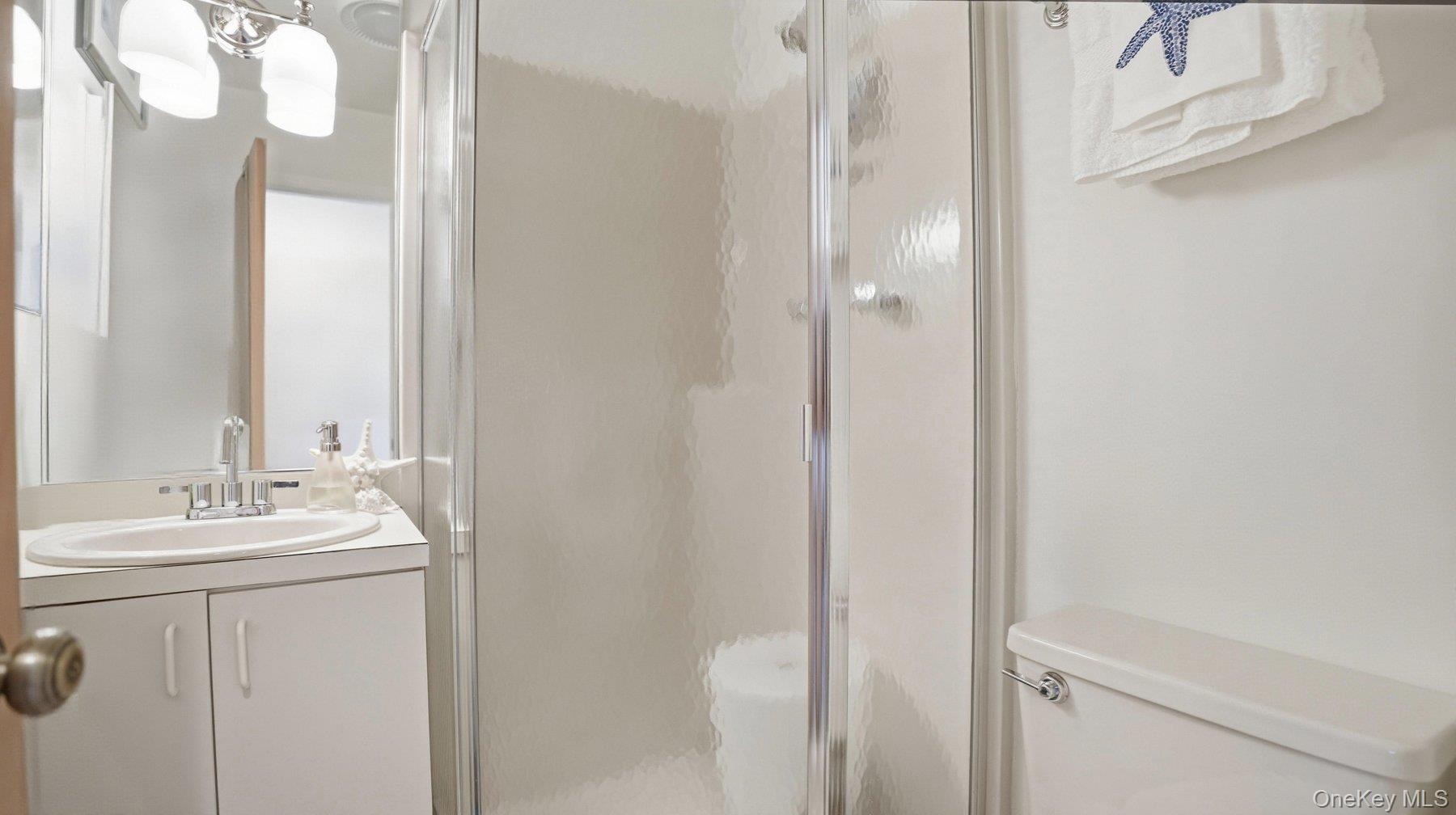 49 Canoe Place Road Unit: 416