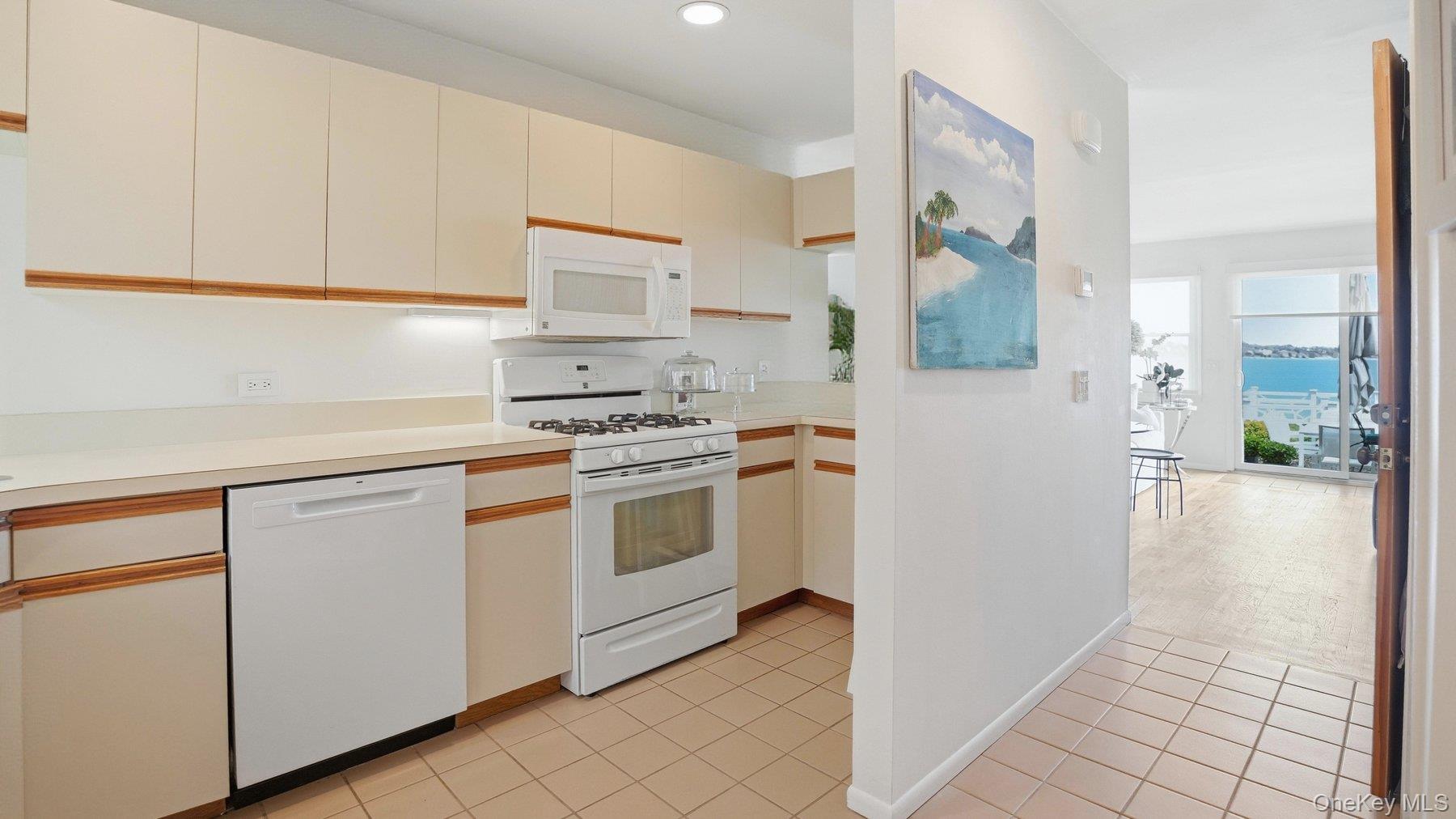 49 Canoe Place Road Unit: 416