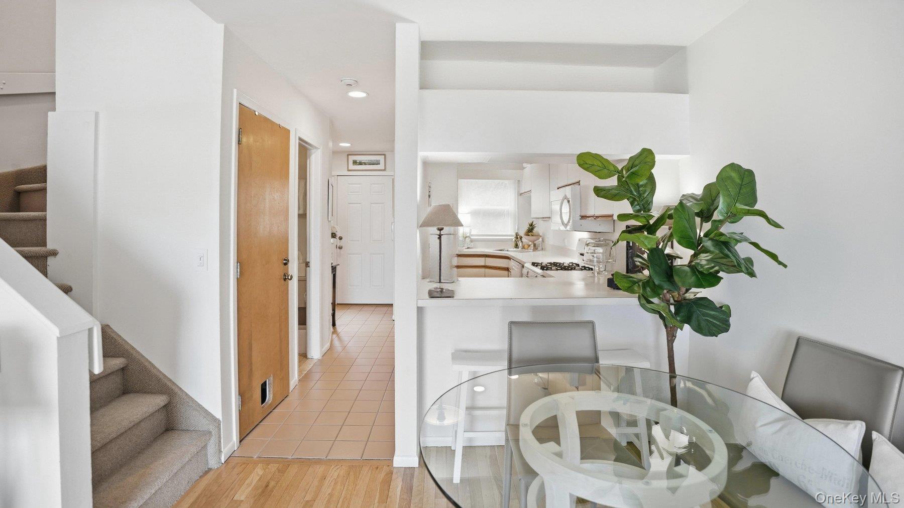49 Canoe Place Road Unit: 416
