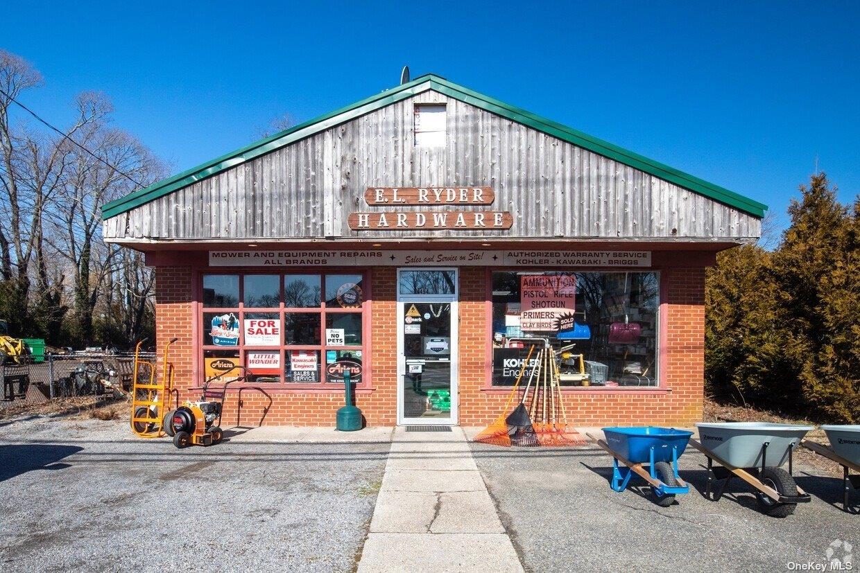 494 & 500 Montauk Highway