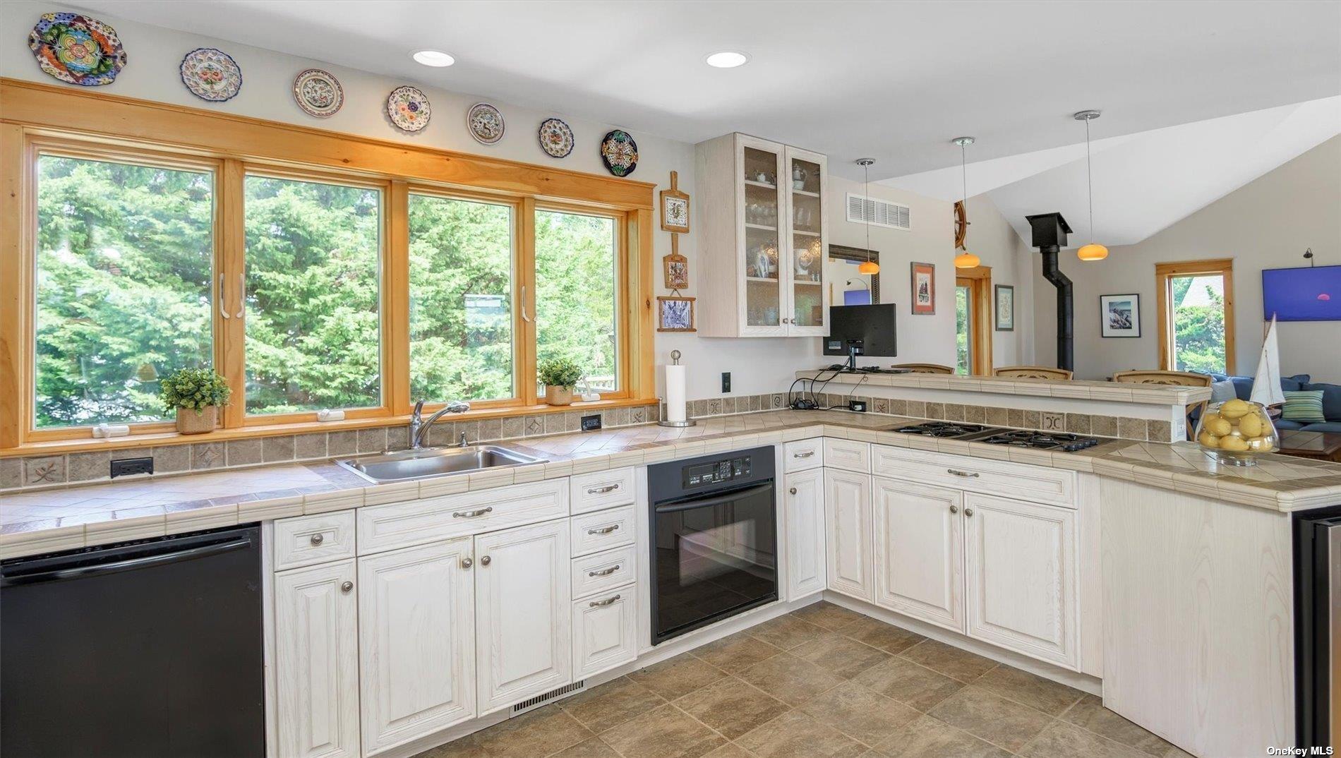 25 Oceanview Drive