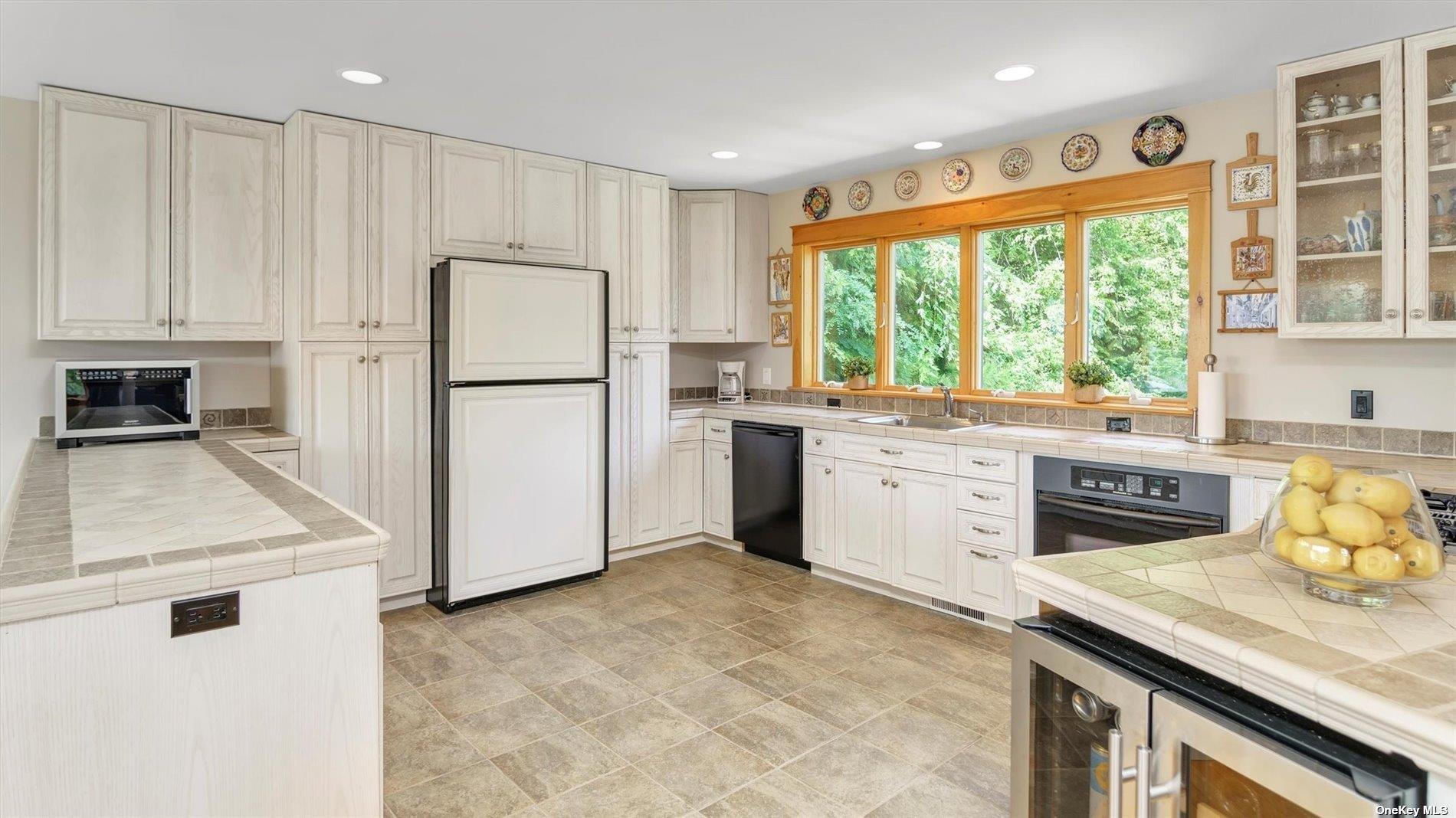 25 Oceanview Drive