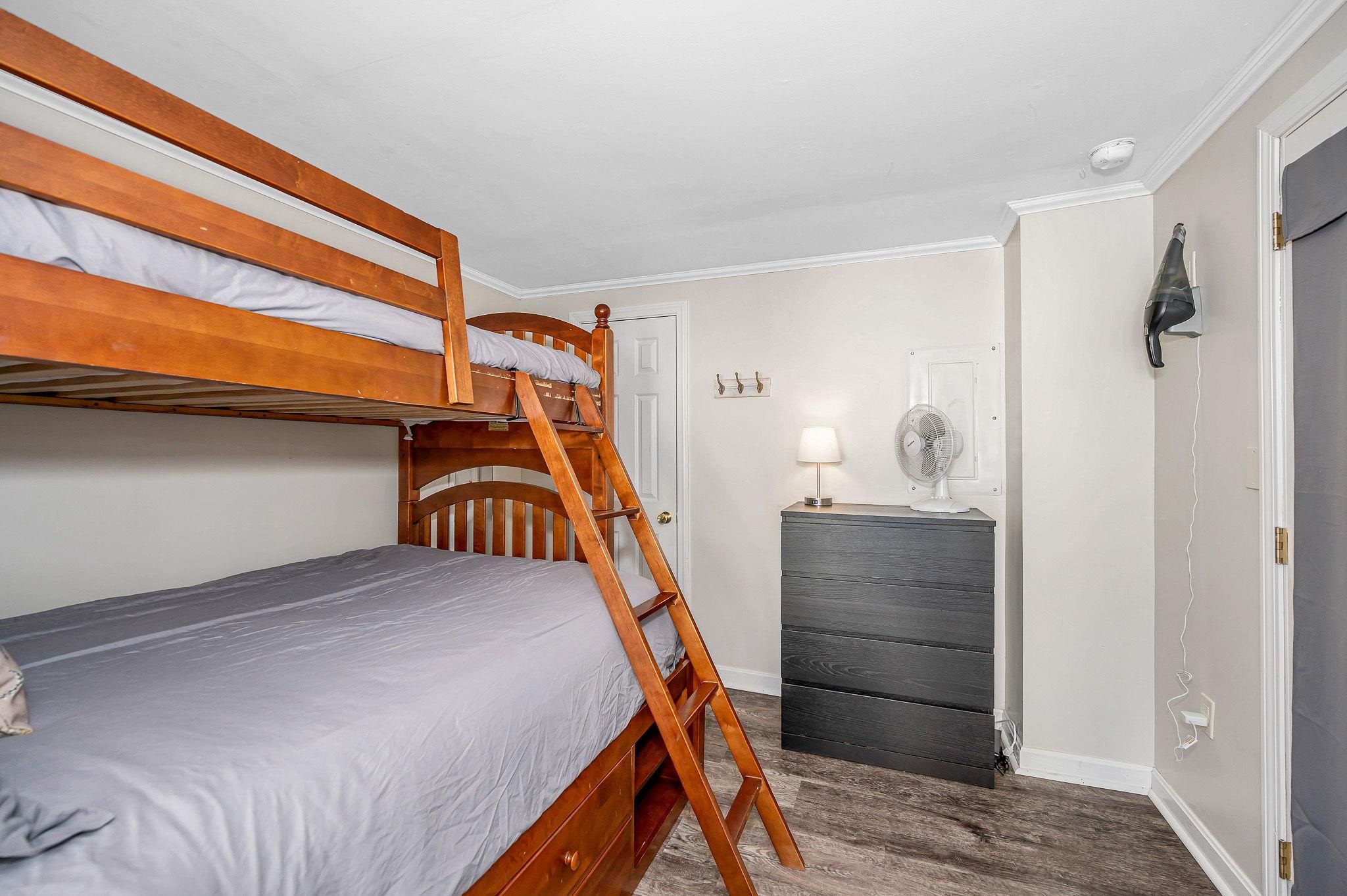 16 Hill Road Unit: 5