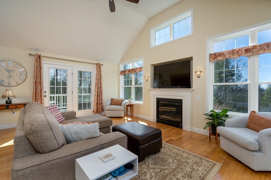 9 Whiting Lane