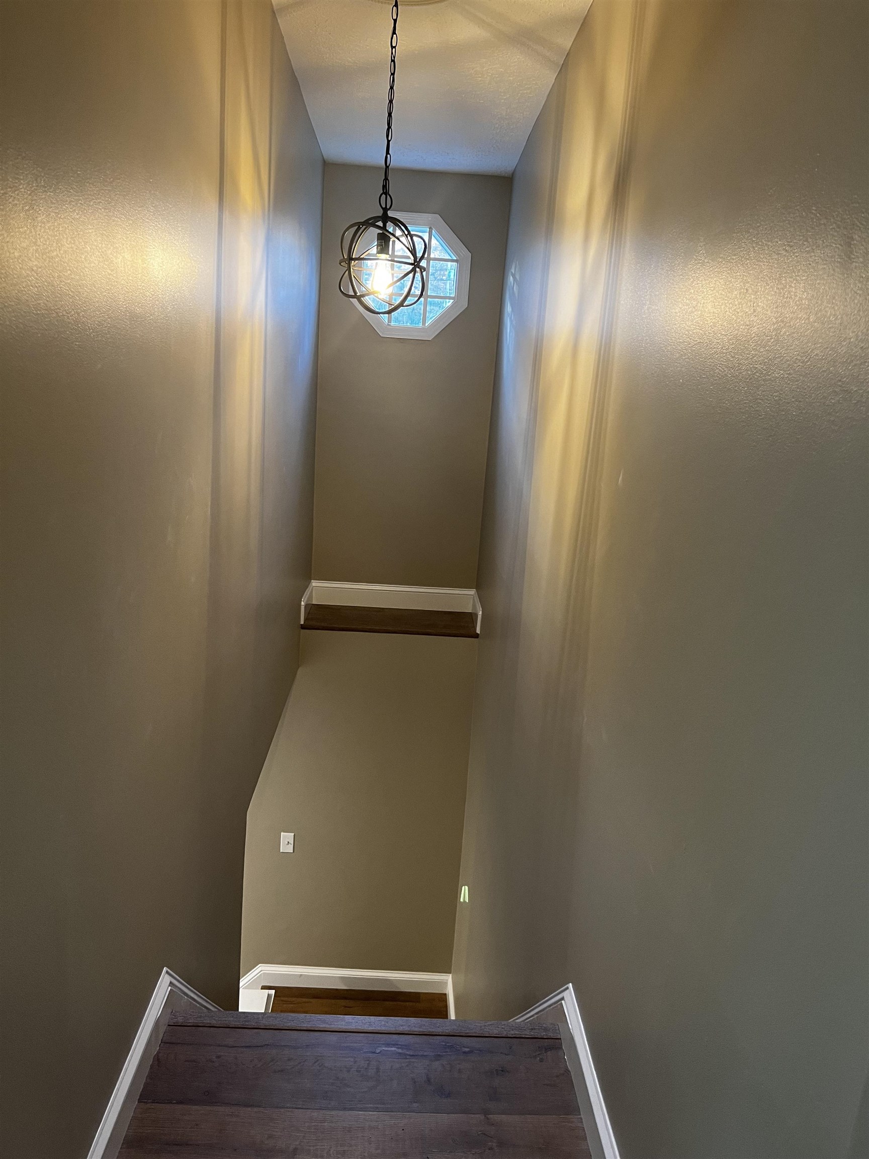 16 Boulder Drive Unit: B