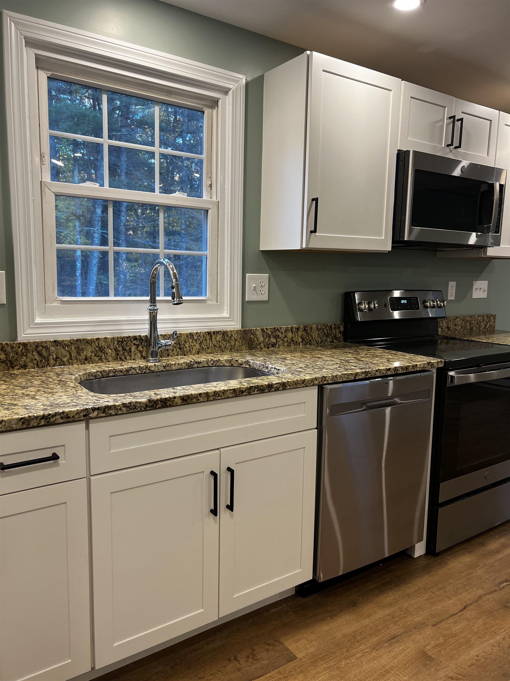 16 Boulder Drive Unit: B